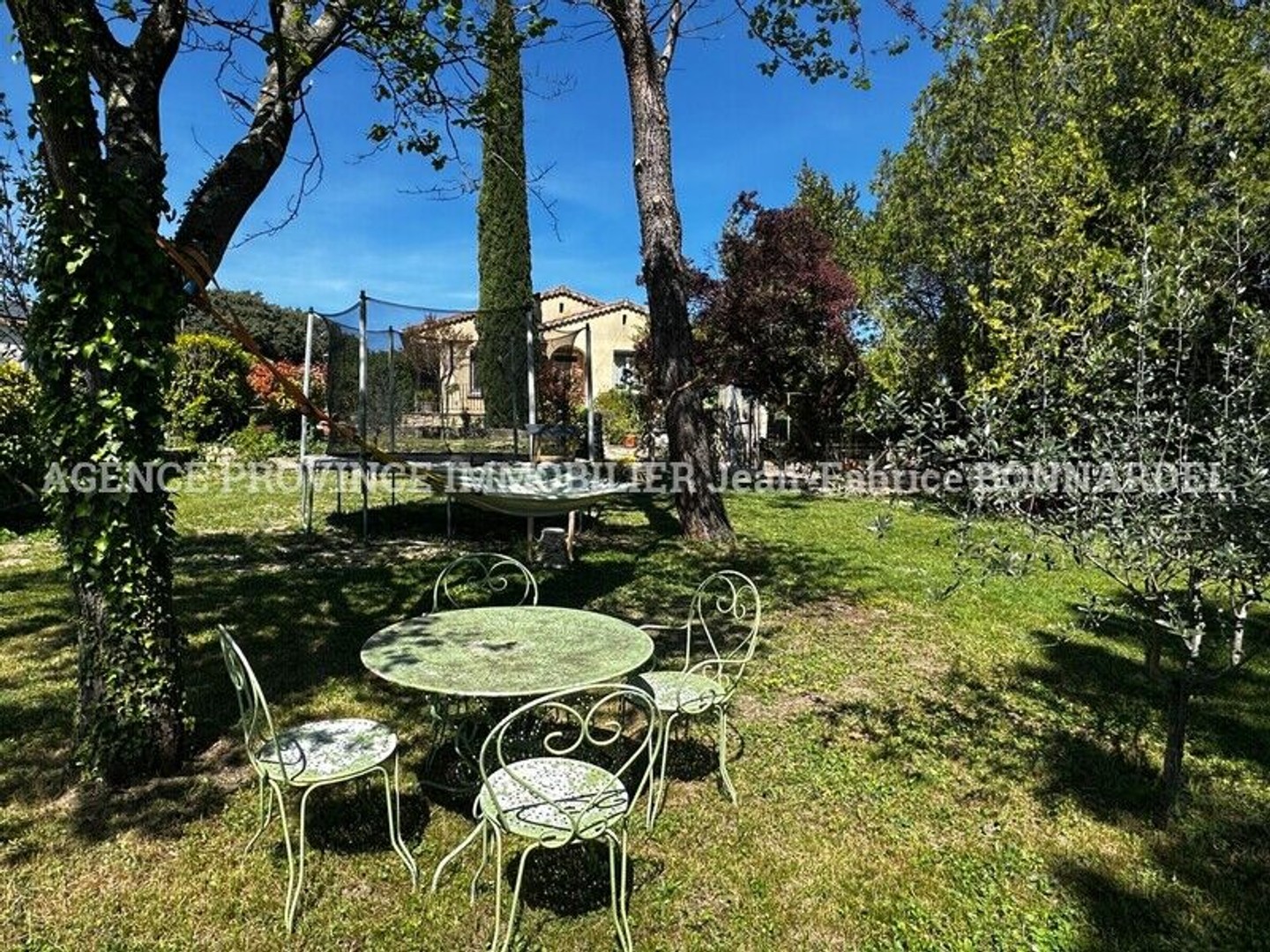 Maison à vendre - 5 pièces - 144m2 - Salles-Sous-Bois (26770)
