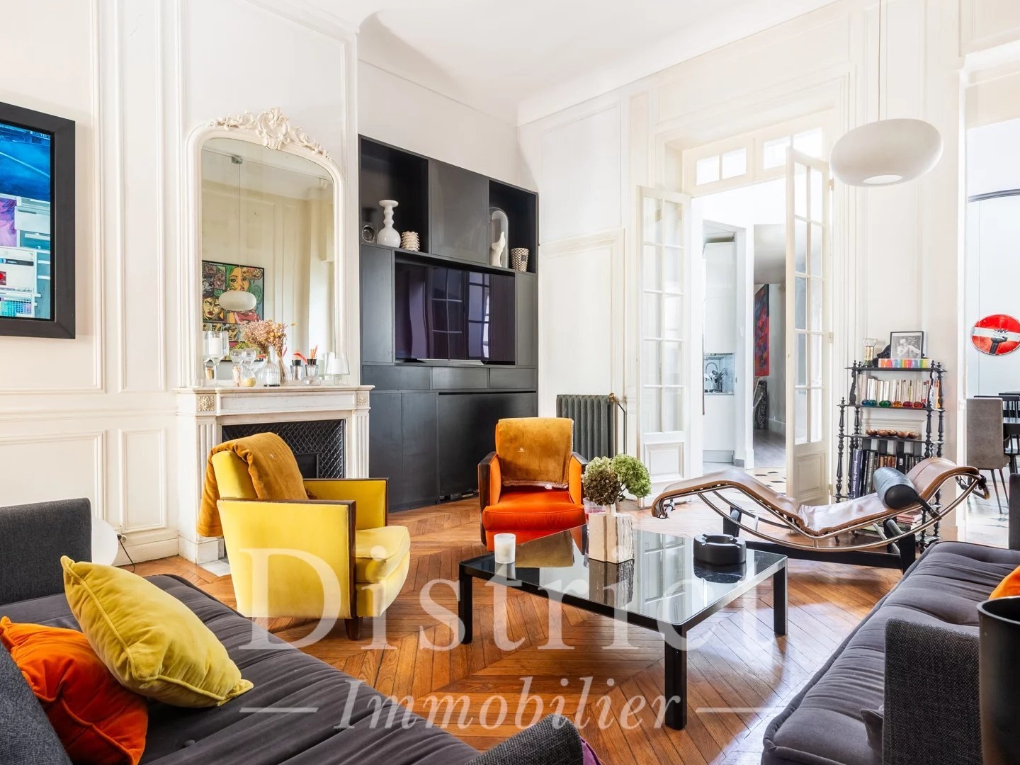 Exclusivité - Parc Monceau - Comme une Maison de 157 m² avec 3 chambres.
