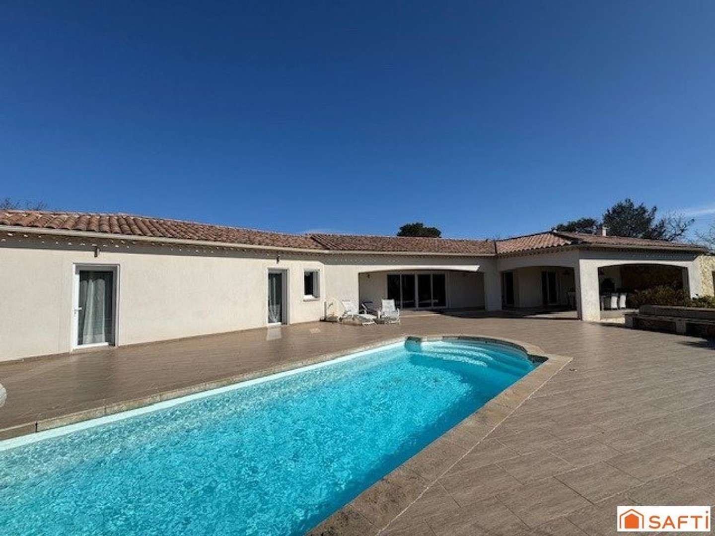 Maison à vendre - 5 pièces - 205m2 - Ollières (83470)