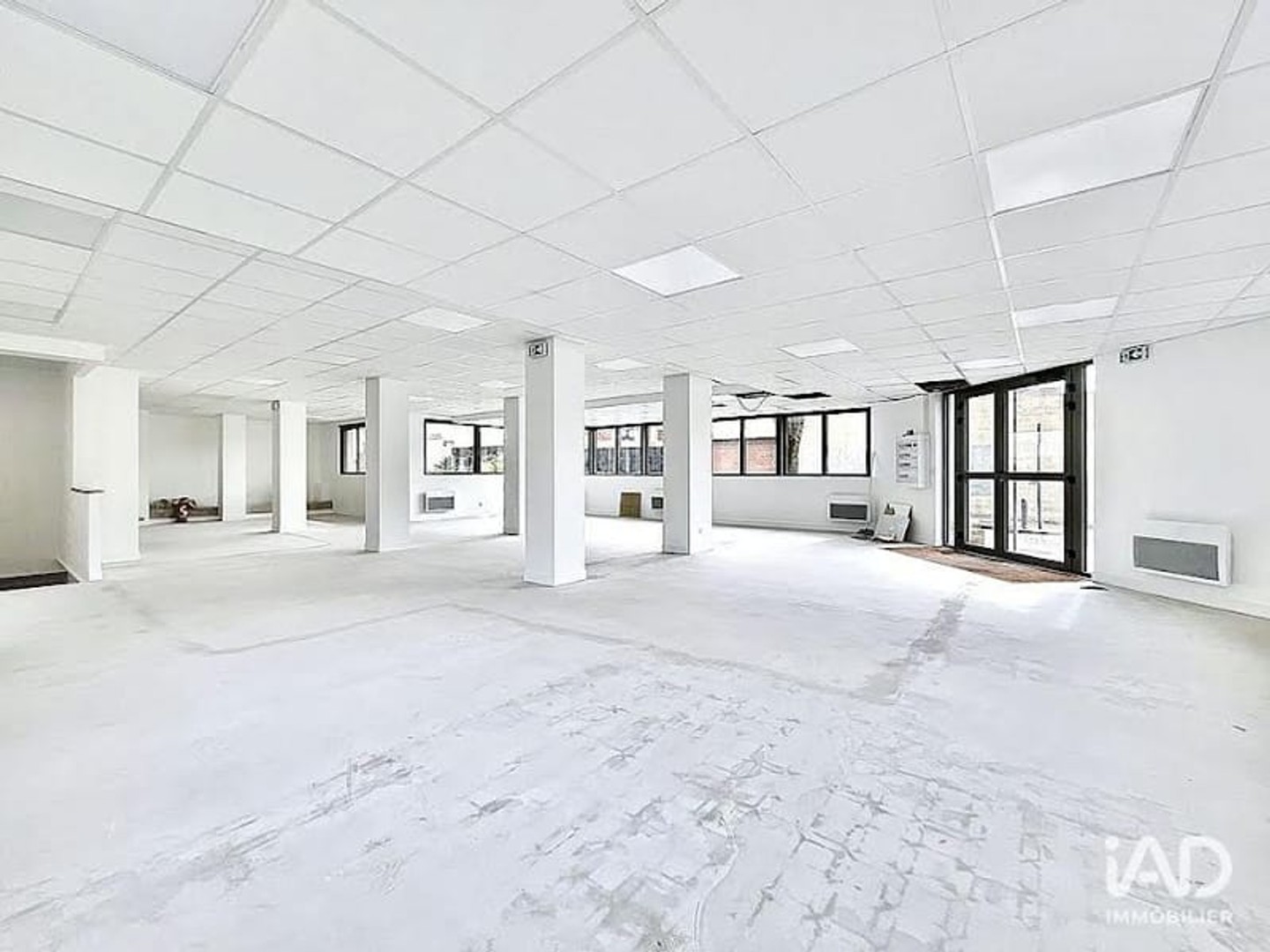 Parking / garage / box à vendre - 490m2 - Les Lilas (93260)