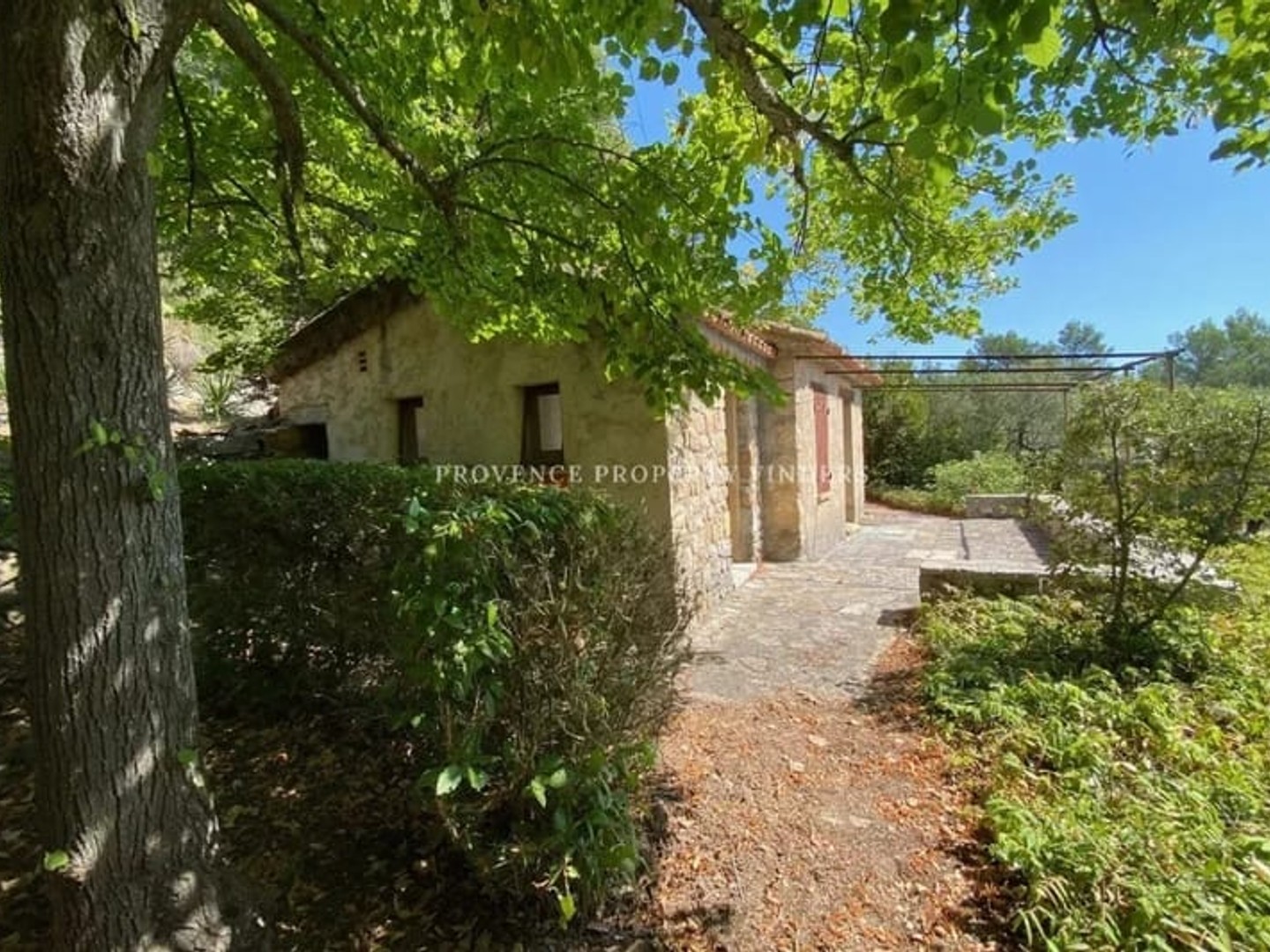 Maison à vendre - 7 pièces - 155m2 - Lorgues (83510)
