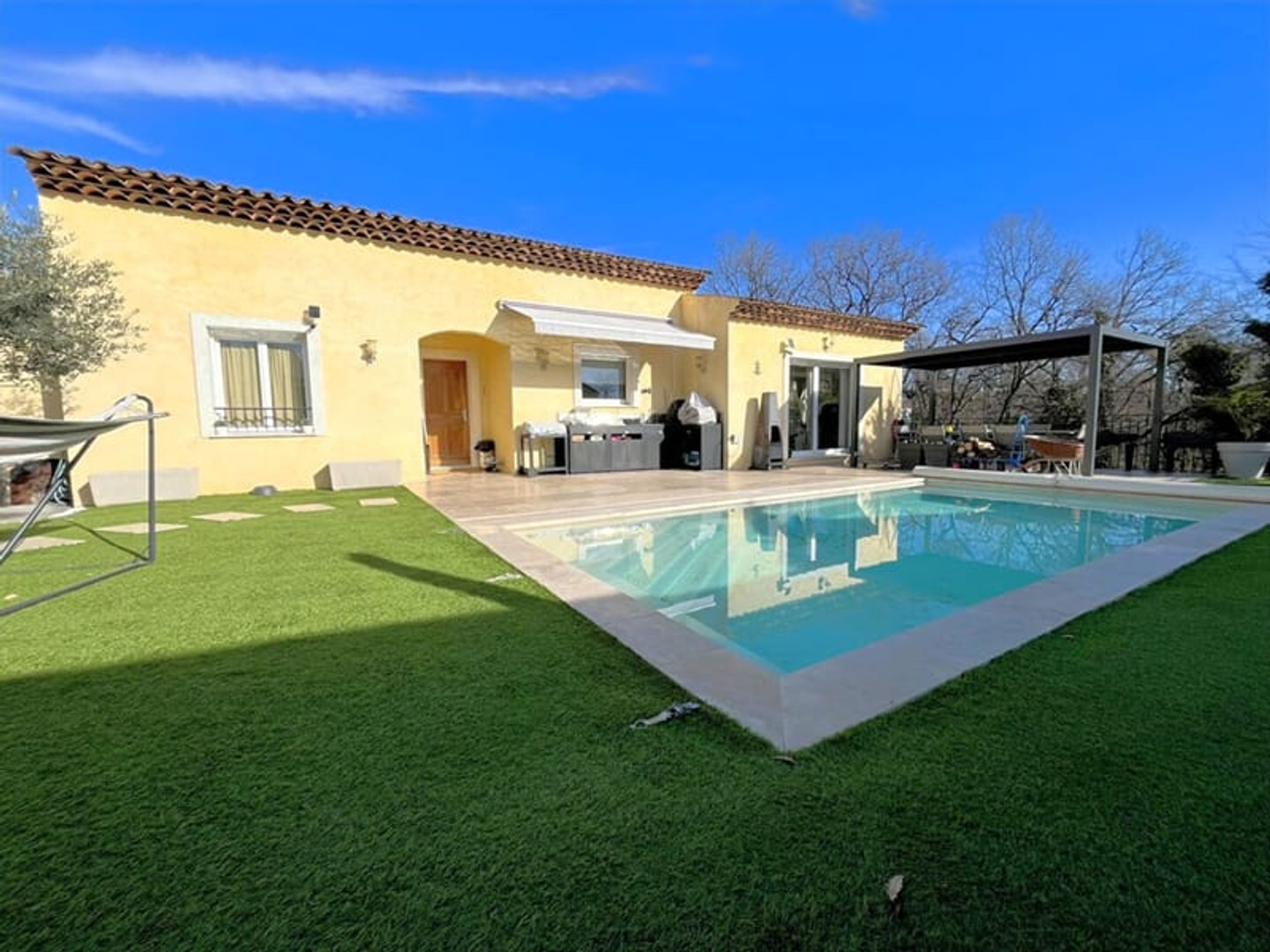 Maison 6 pièces 240 m²