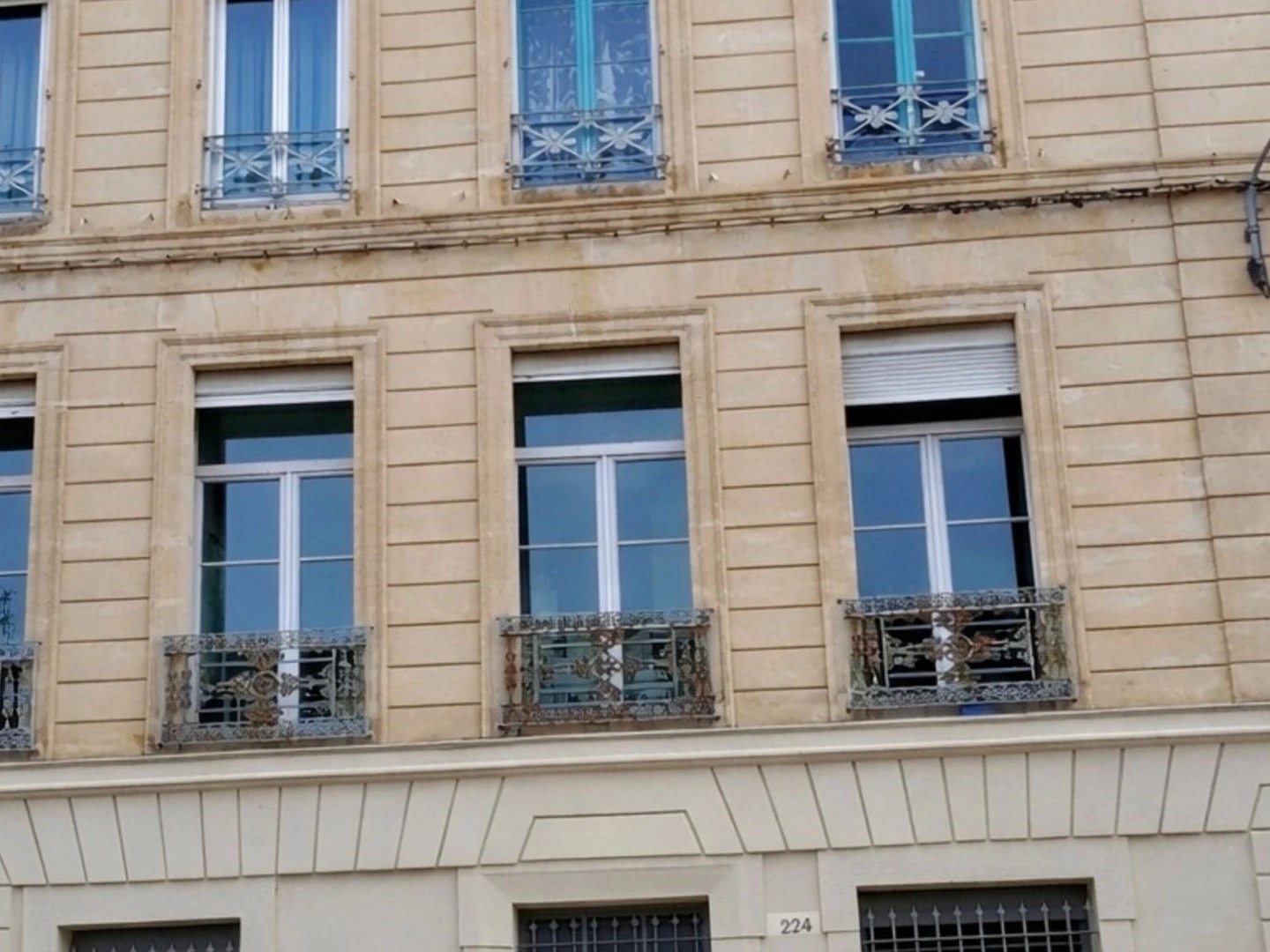 Magasin à vendre - 1 pièce - Lunel (34400)