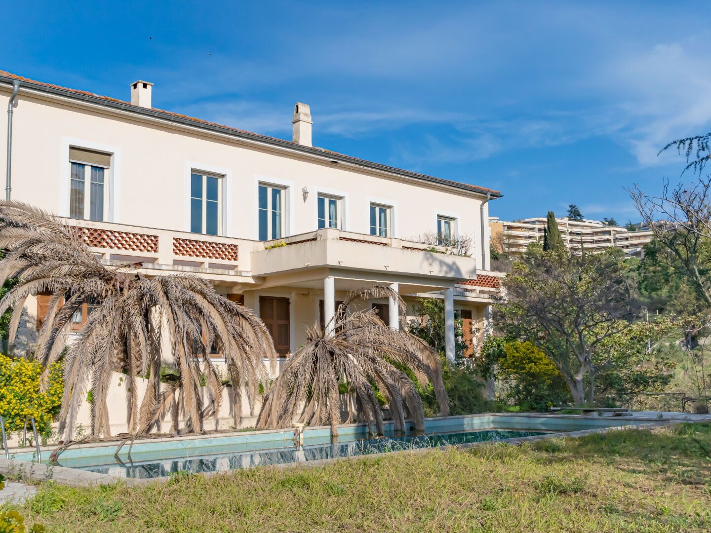RARE CORNICHE FLEURIE VILLA COLONIALE