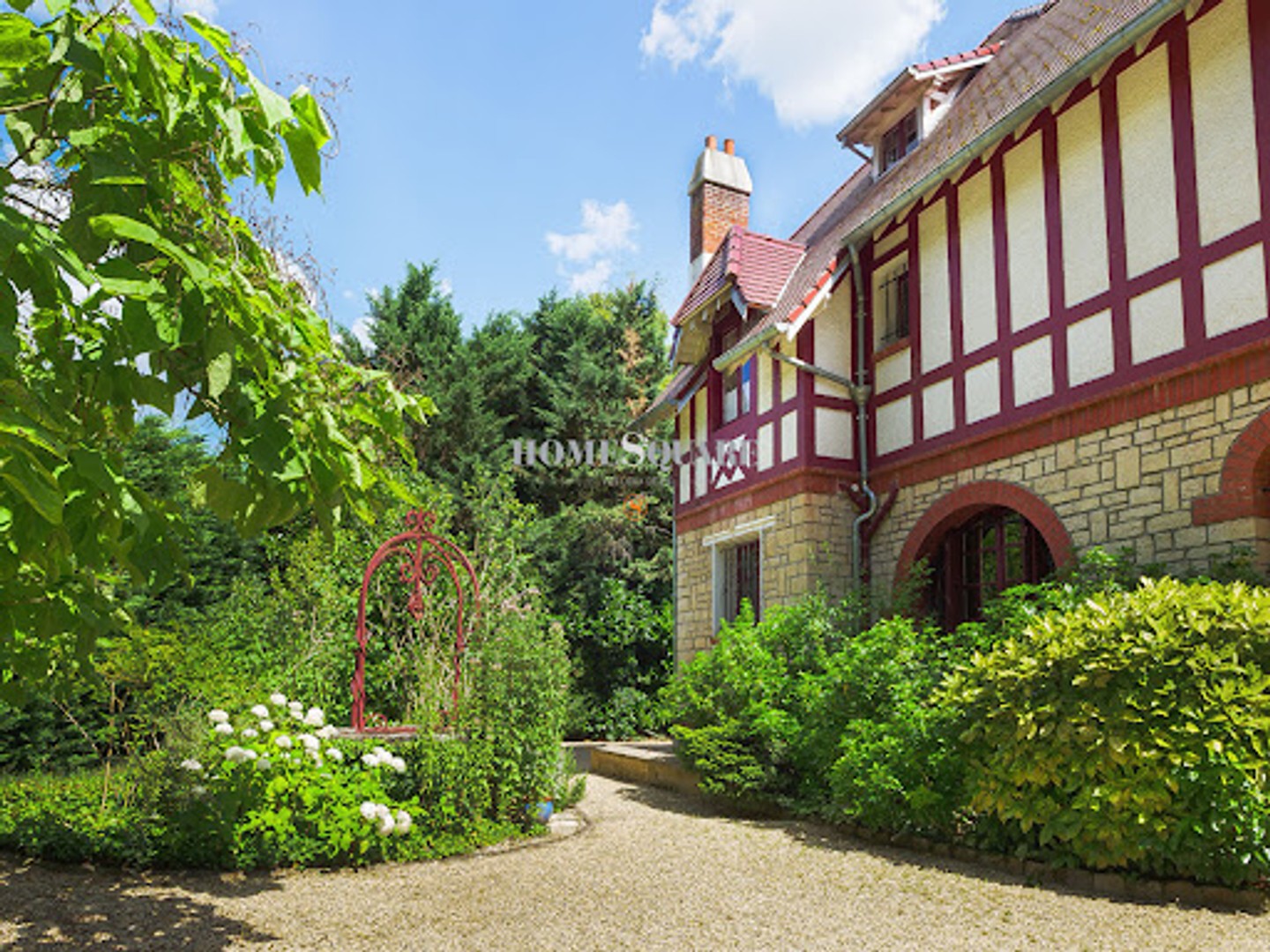 Maison 9 pièces 217 m²