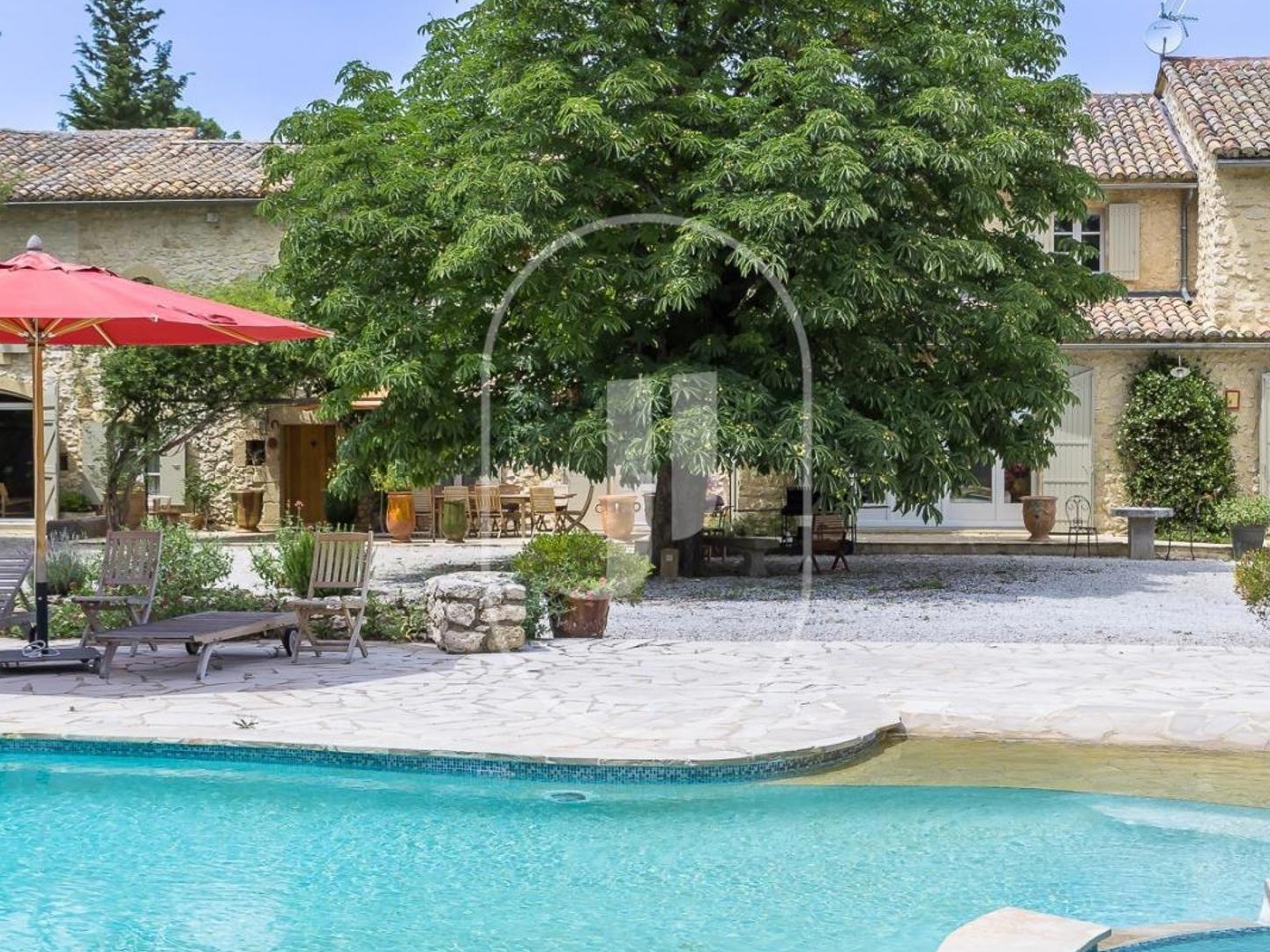 Maison à vendre - 17 pièces - 444m2 - L'isle-Sur-La-Sorgue (84800)