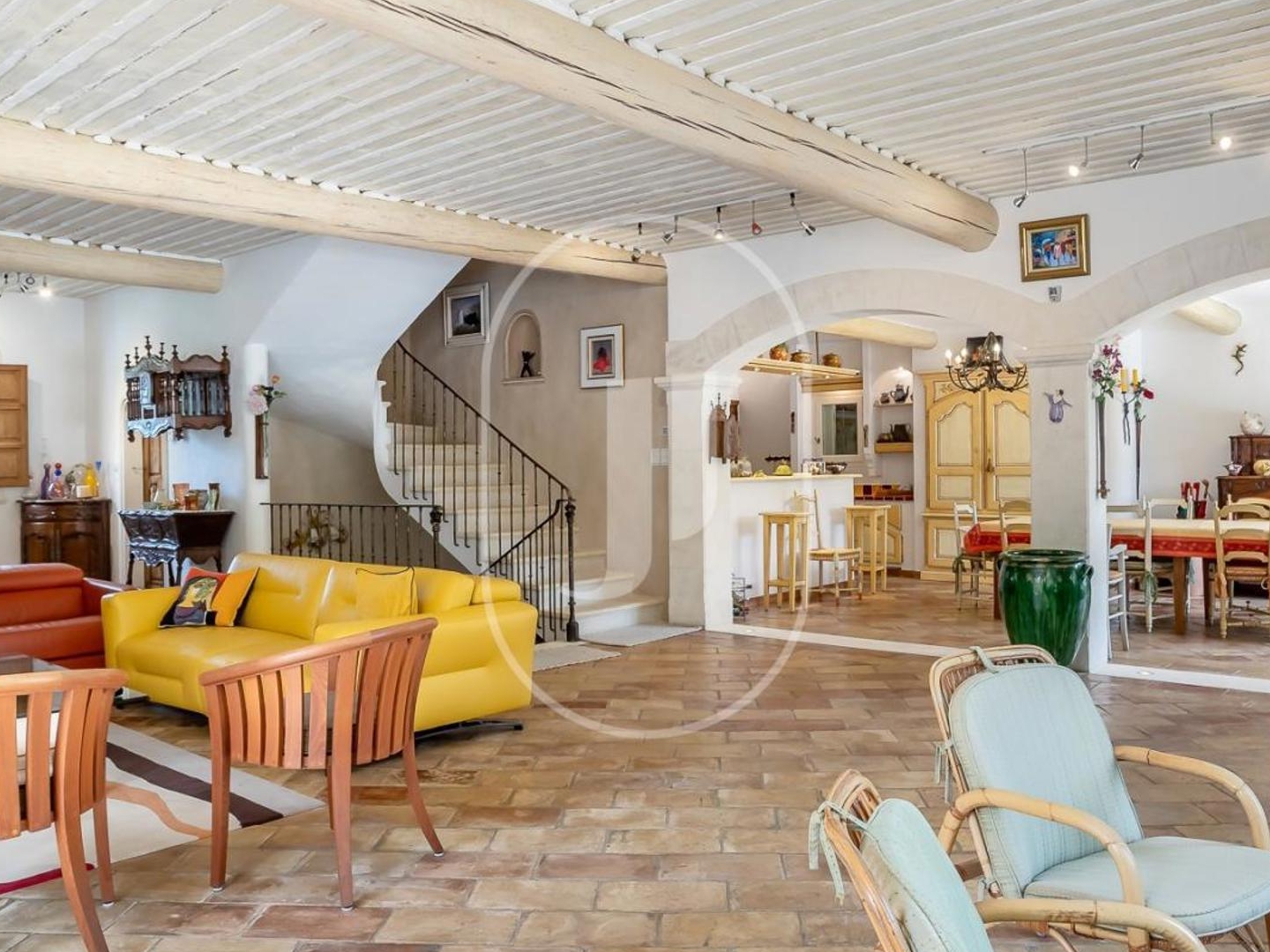 Maison à vendre - 17 pièces - 444m2 - L'isle-Sur-La-Sorgue (84800)