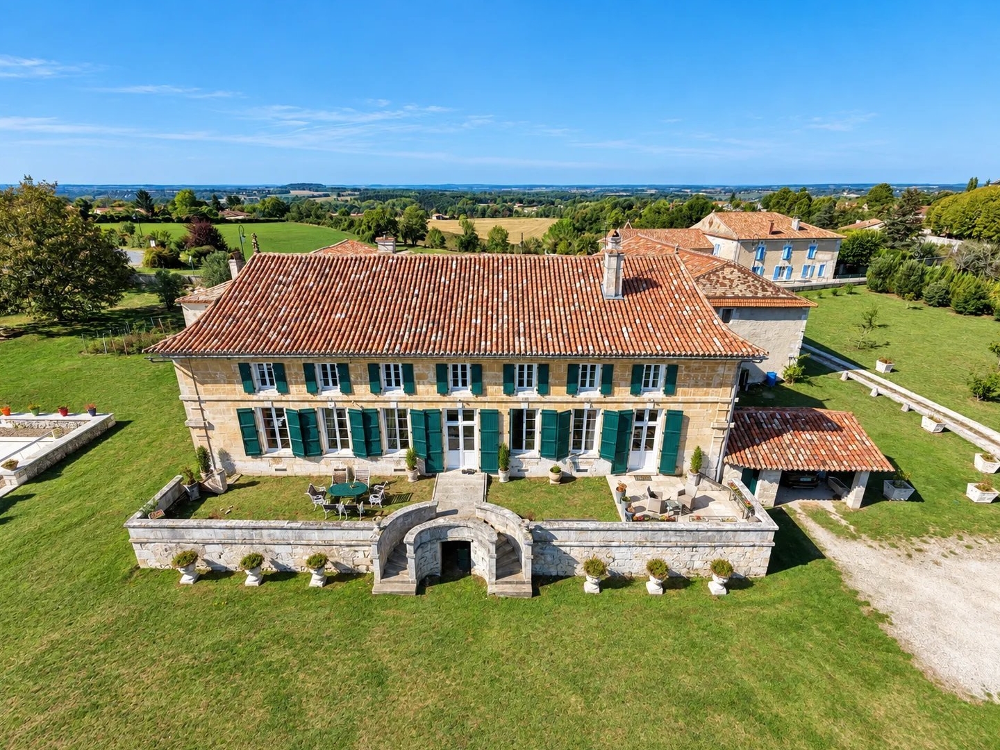 Maison à vendre - 15 pièces - 305m2 - Verteillac (24320)