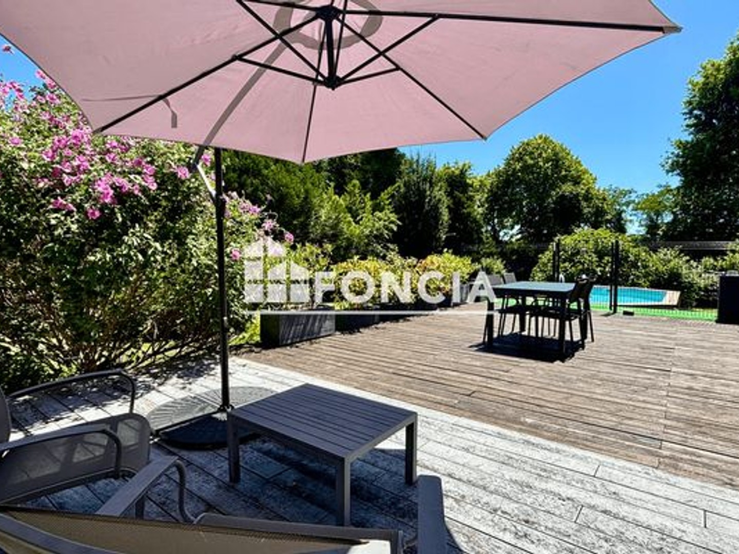 Maison à vendre - 5 pièces - 99m2 - Saintes (17100)