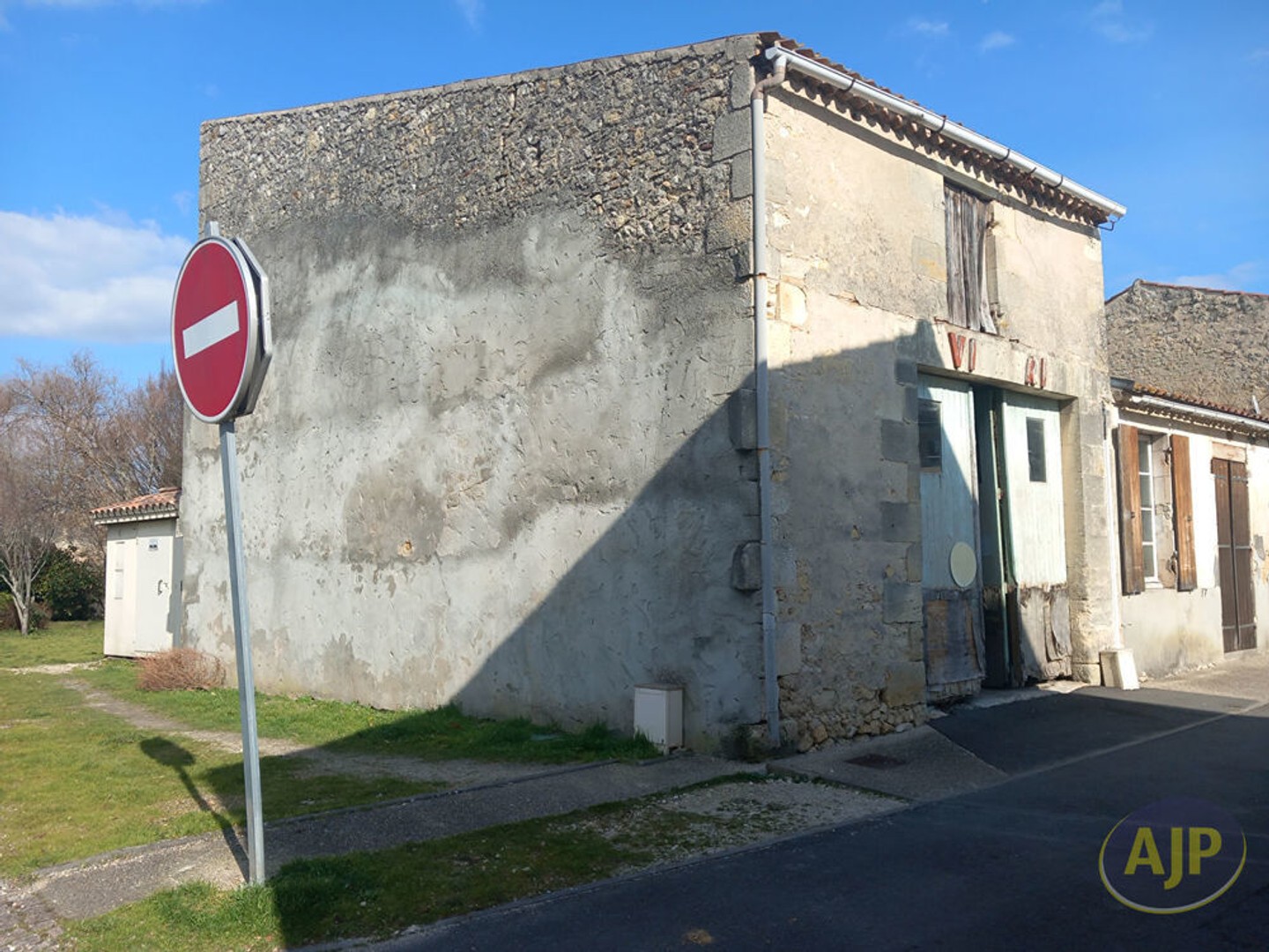 Parking / garage / box à vendre - Lesparre-Médoc (33340)