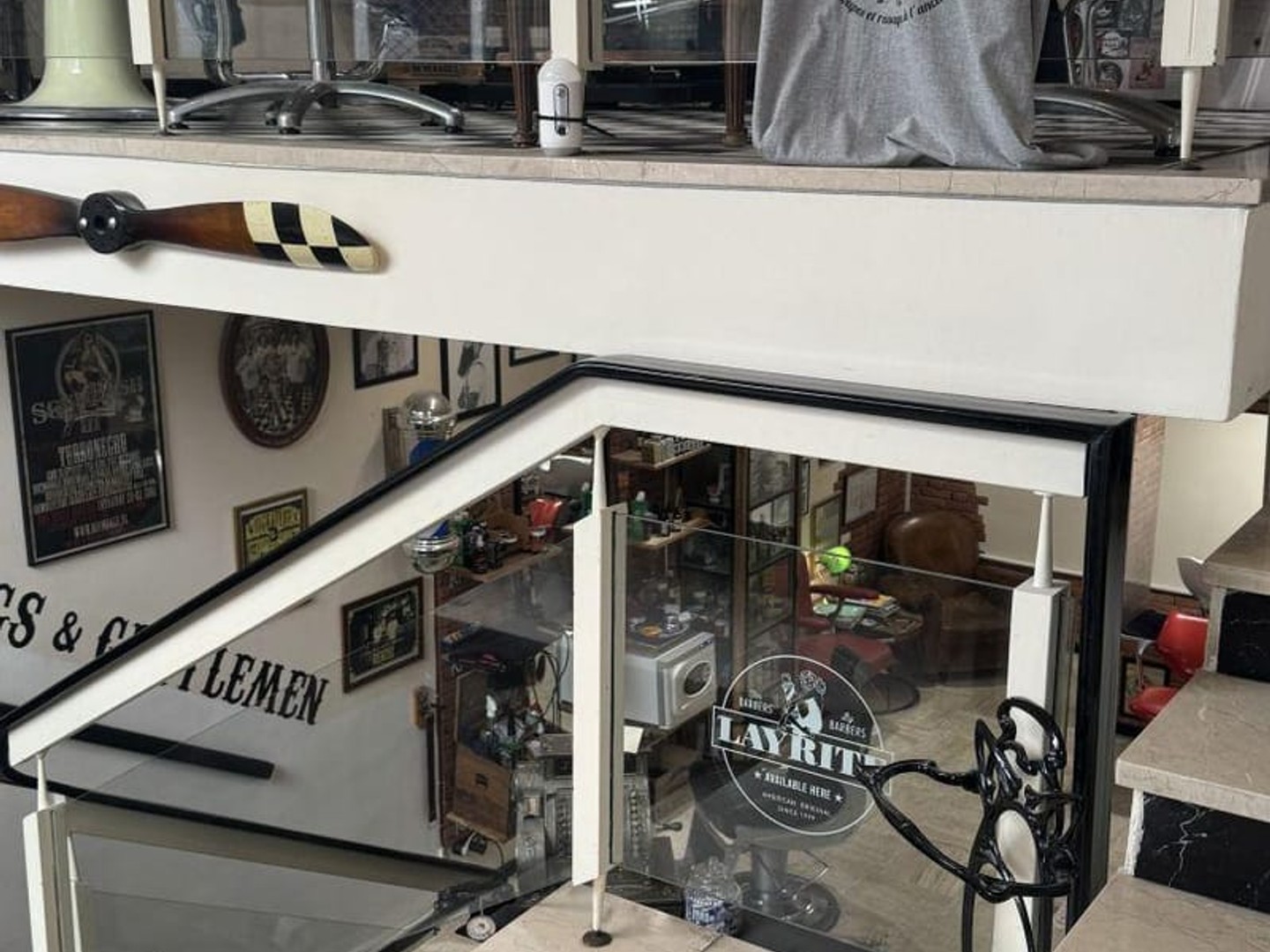 Magasin à vendre - 3 pièces - 65m2 - Hyères (83400)