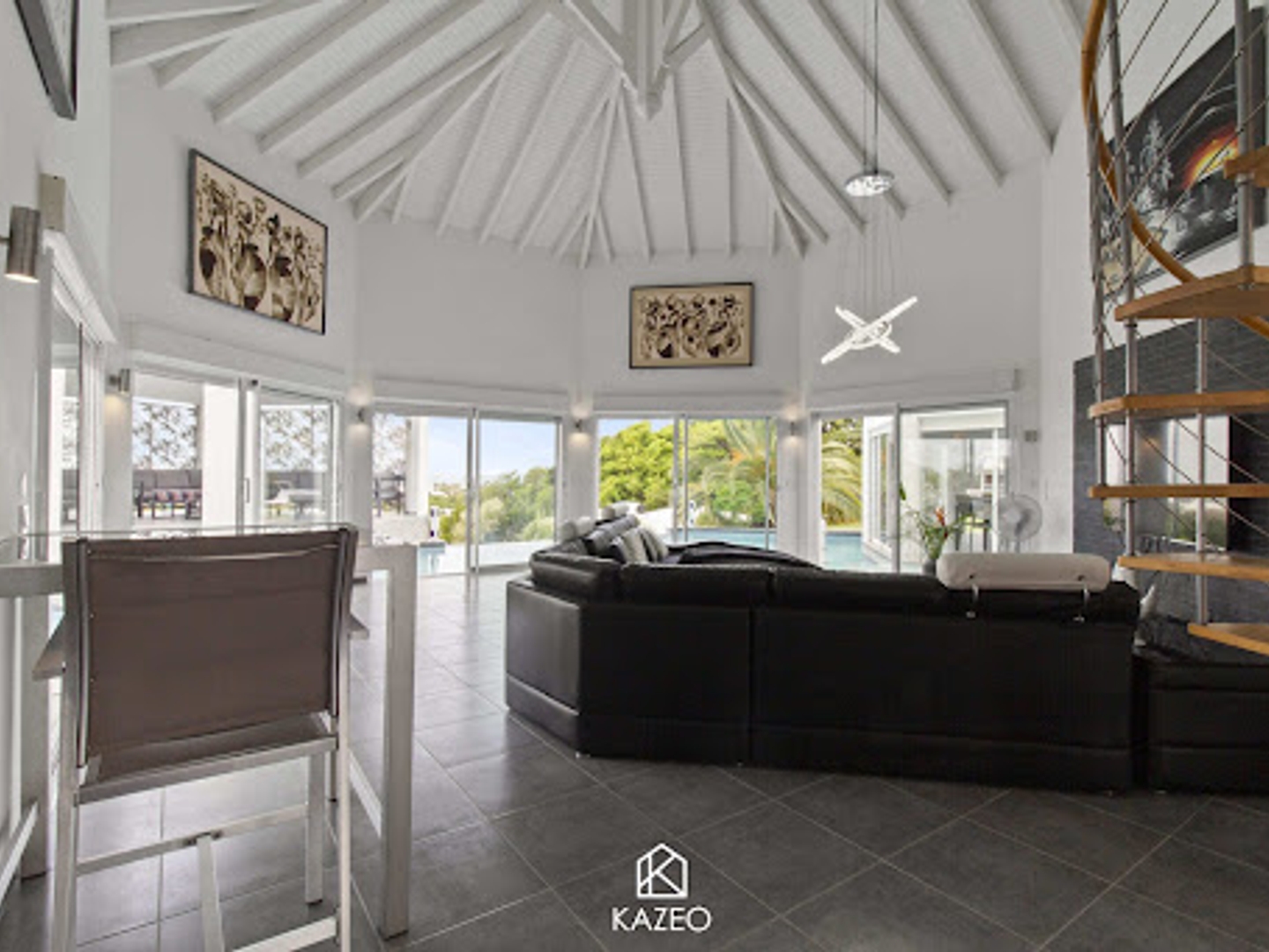 Maison à vendre - 6 pièces - 247m2 - Saint-François (97118)