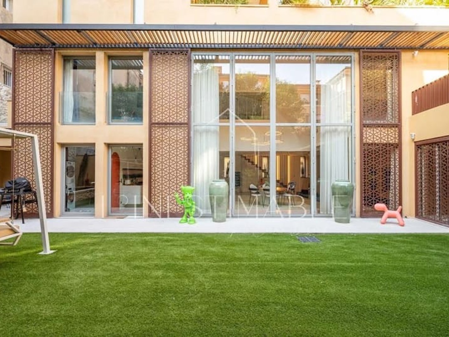 Maison 8 pièces 284 m²
