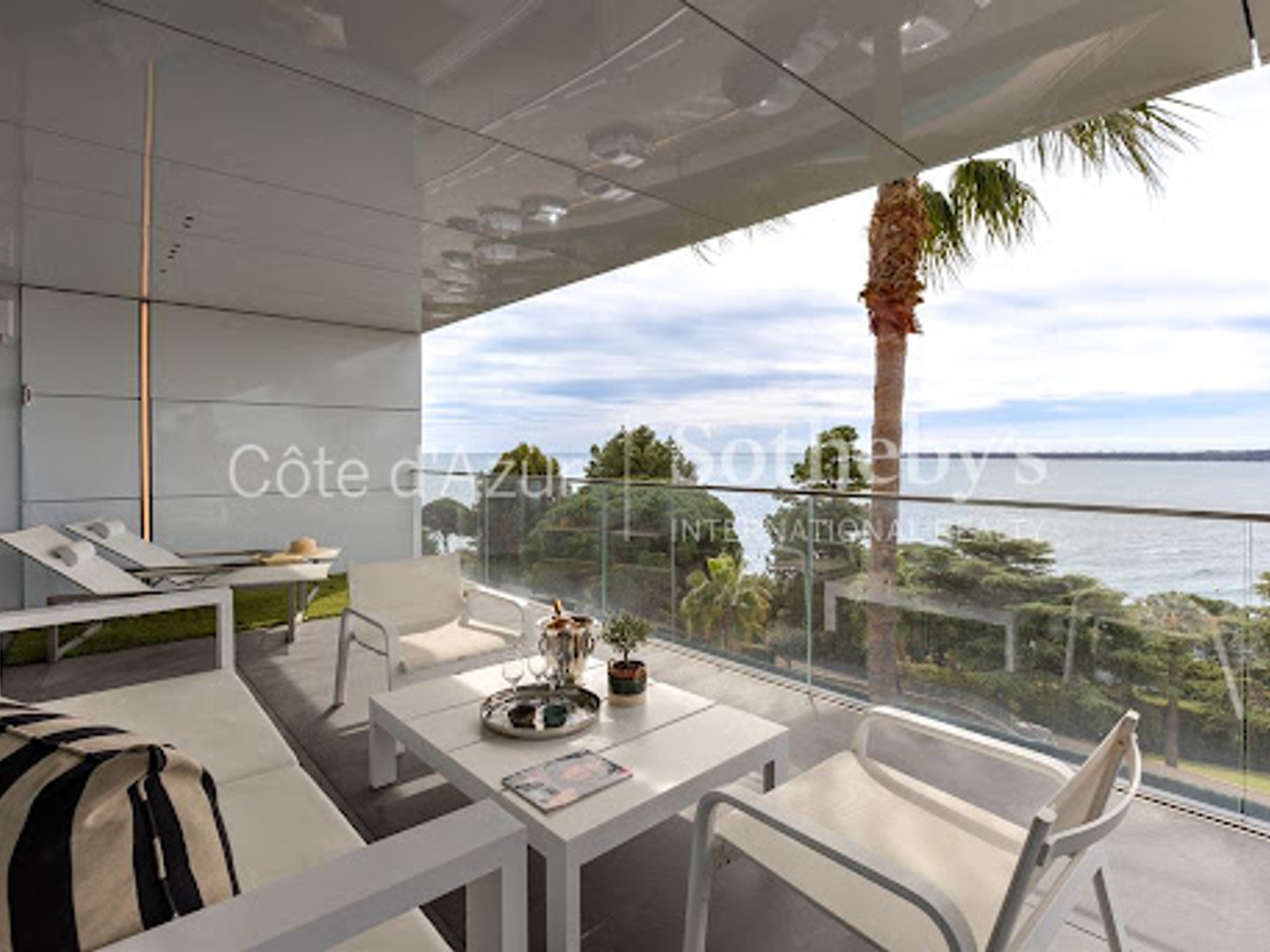 Appartement à vendre - 3 pièces - 137m2 - Cannes (06400)