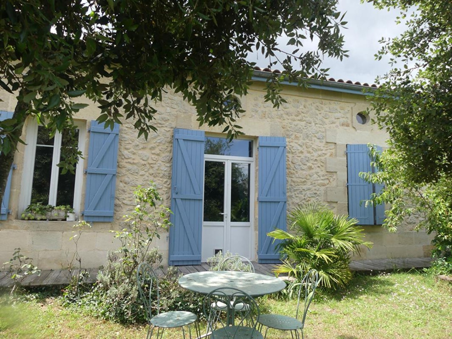MAISON 125 M² + DEPENDANCE 115 M² + CHALET 20 M² + PISCINE AVEC TERRAIN 4387 M²