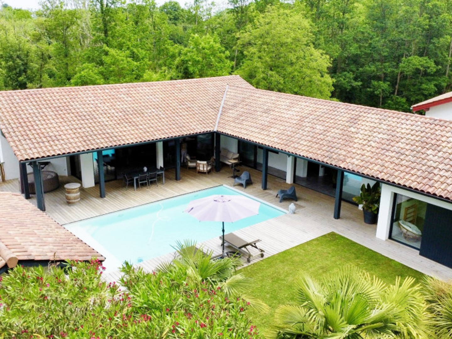 Maison à vendre - 7 pièces - 220m2 - Ahetze (64210)