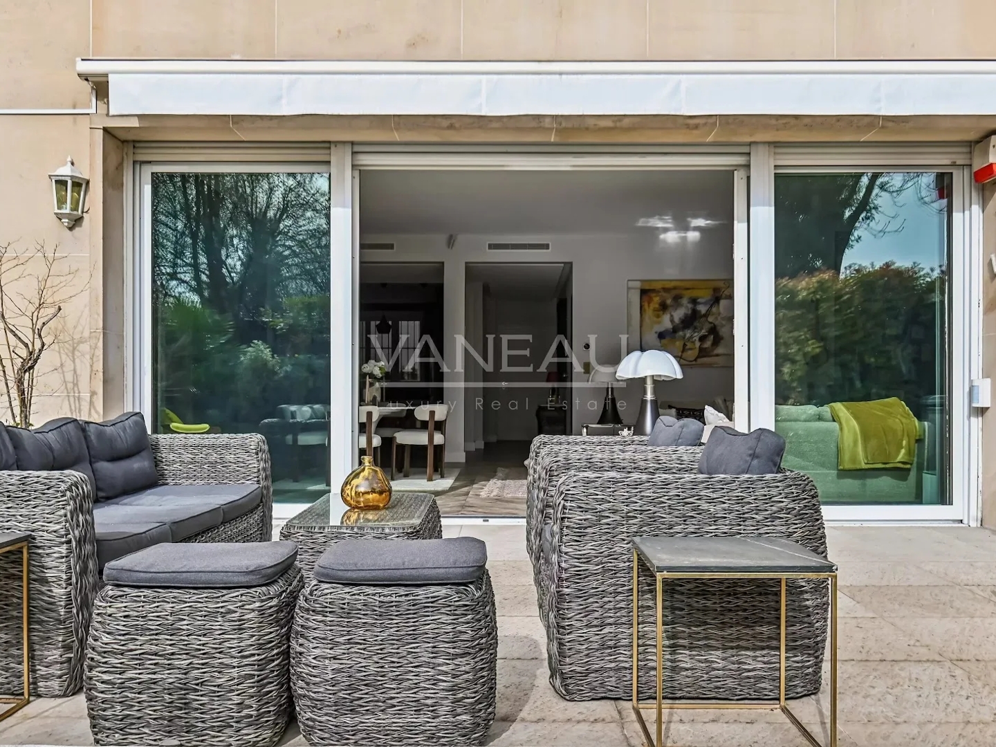 Appartement à vendre - 5 pièces - 142m2 - Paris 16e (75016)