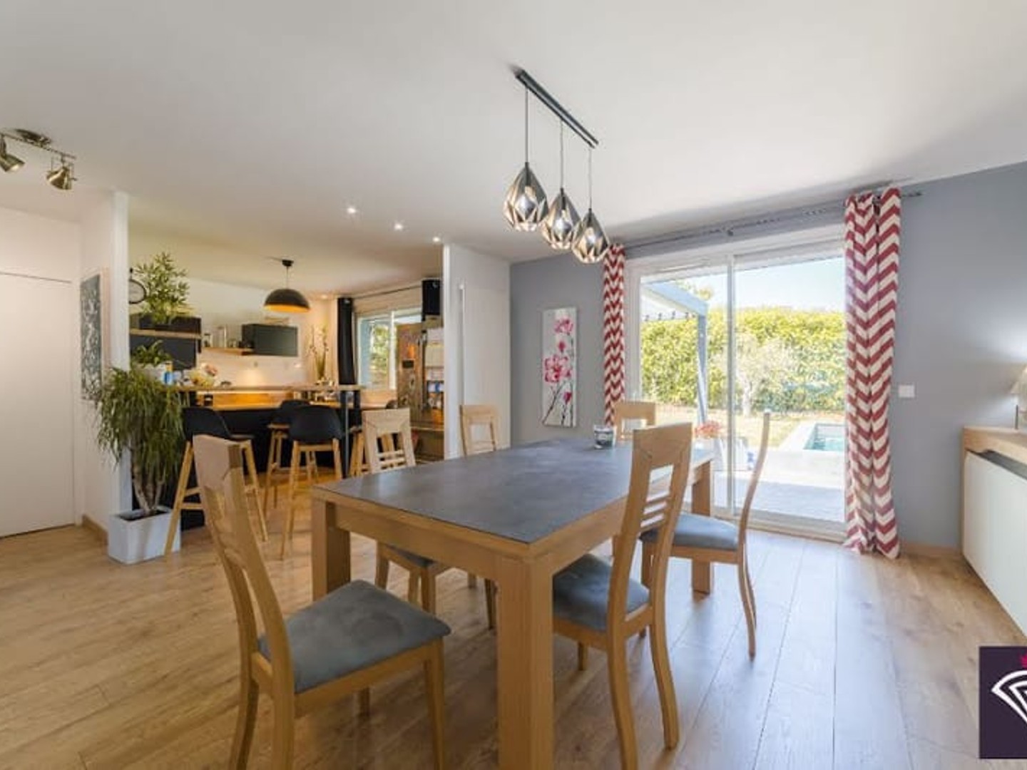 Maison à vendre - 6 pièces - 150m2 - Meyzieu (69330)