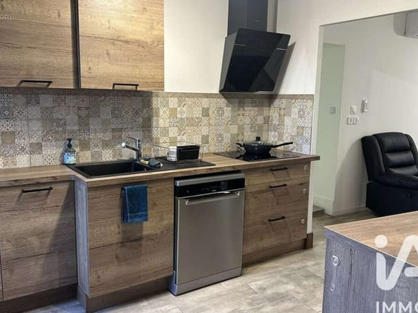 Appartement à vendre - 3 pièces - 235m2 - Le Péage-De-Rouss... (38550)