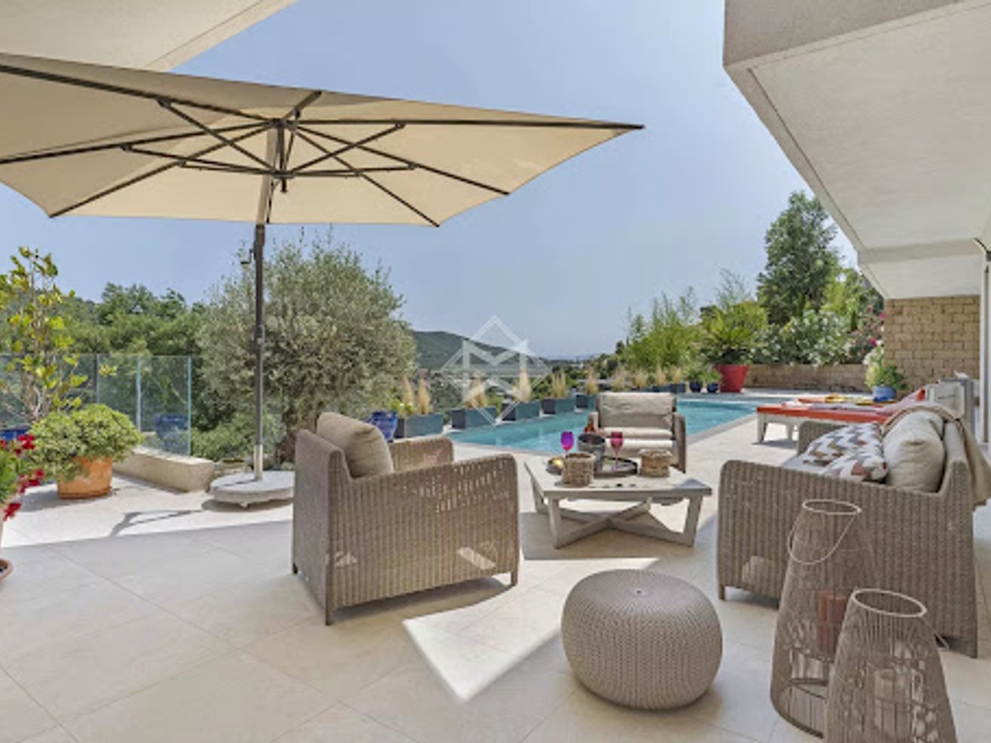 Maison à vendre - 6 pièces - 190m2 - La Londe-Les-Maures (83250)