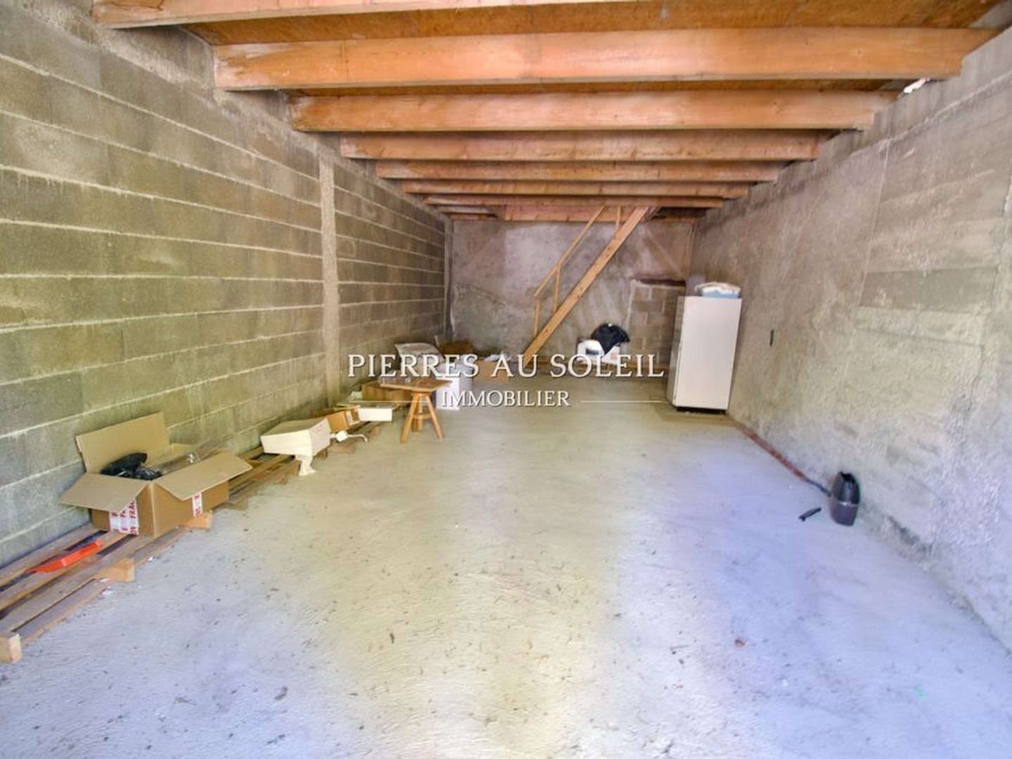 Parking / garage / box à vendre - 32m2 - La Tour-Sur-Orb (34260)