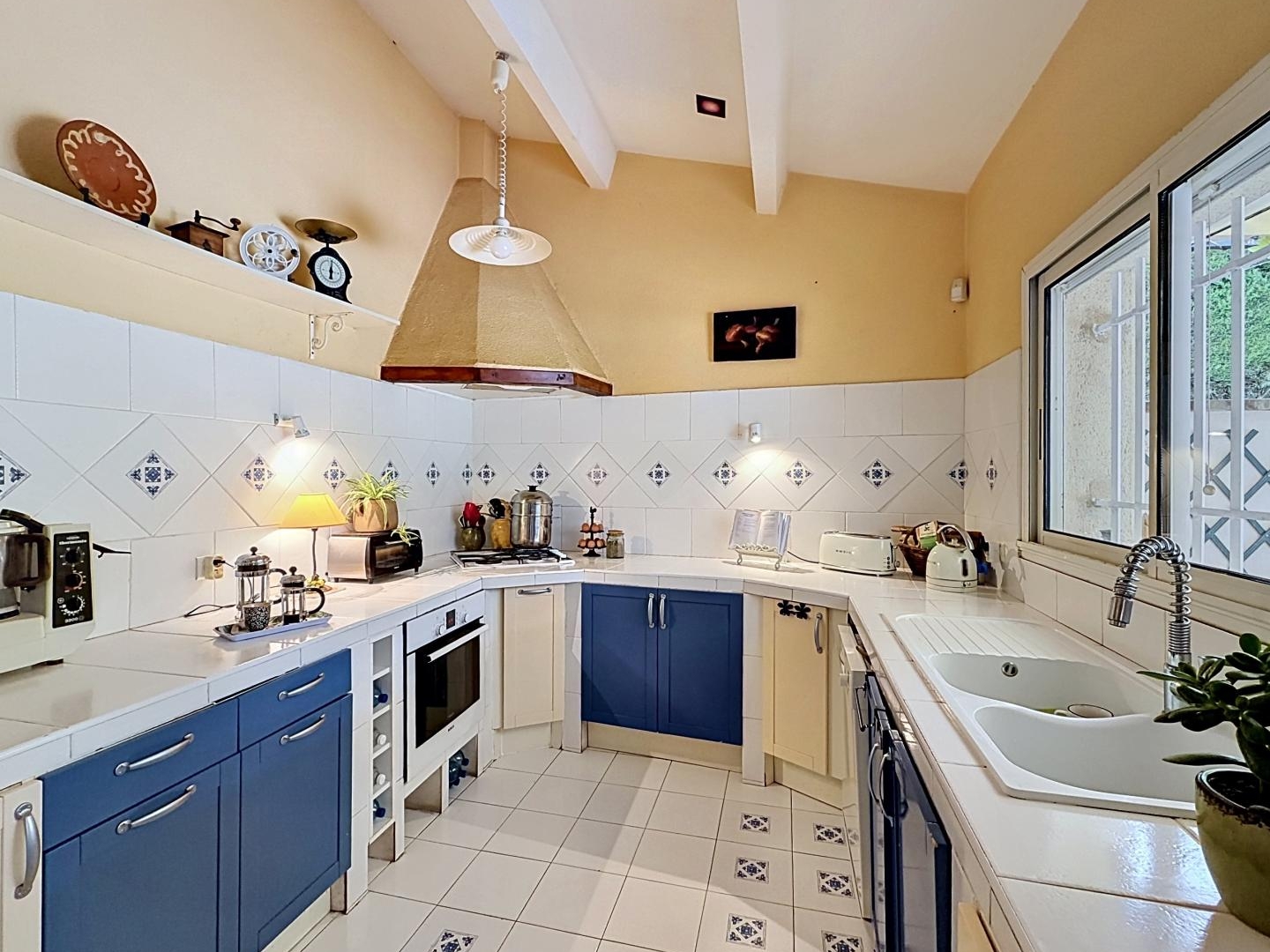 Maison à vendre - 5 pièces - 130m2 - Paradou (13520)