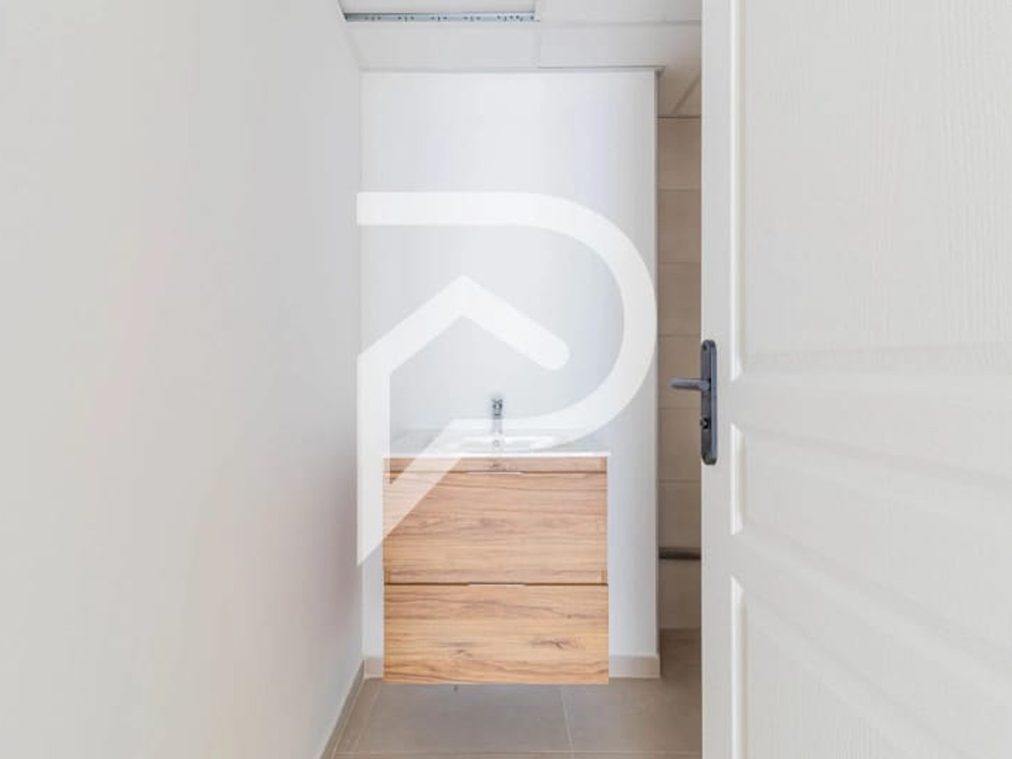 Locaux à vendre - 2 pièces - 45m2 - Marseille 6e (13006)