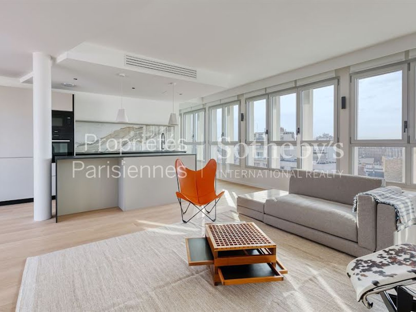 Appartement à vendre - 2 pièces - 77m2 - Paris 16e (75016)