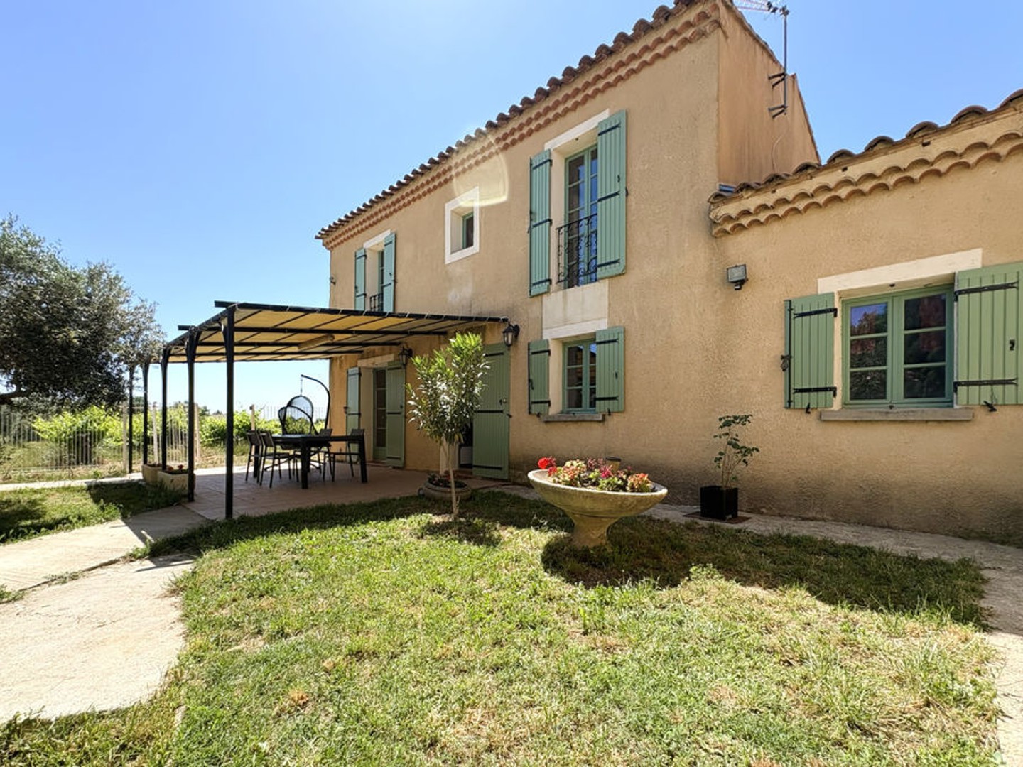 Immeuble à vendre - 7 pièces - 169m2 - Pouzilhac (30210)