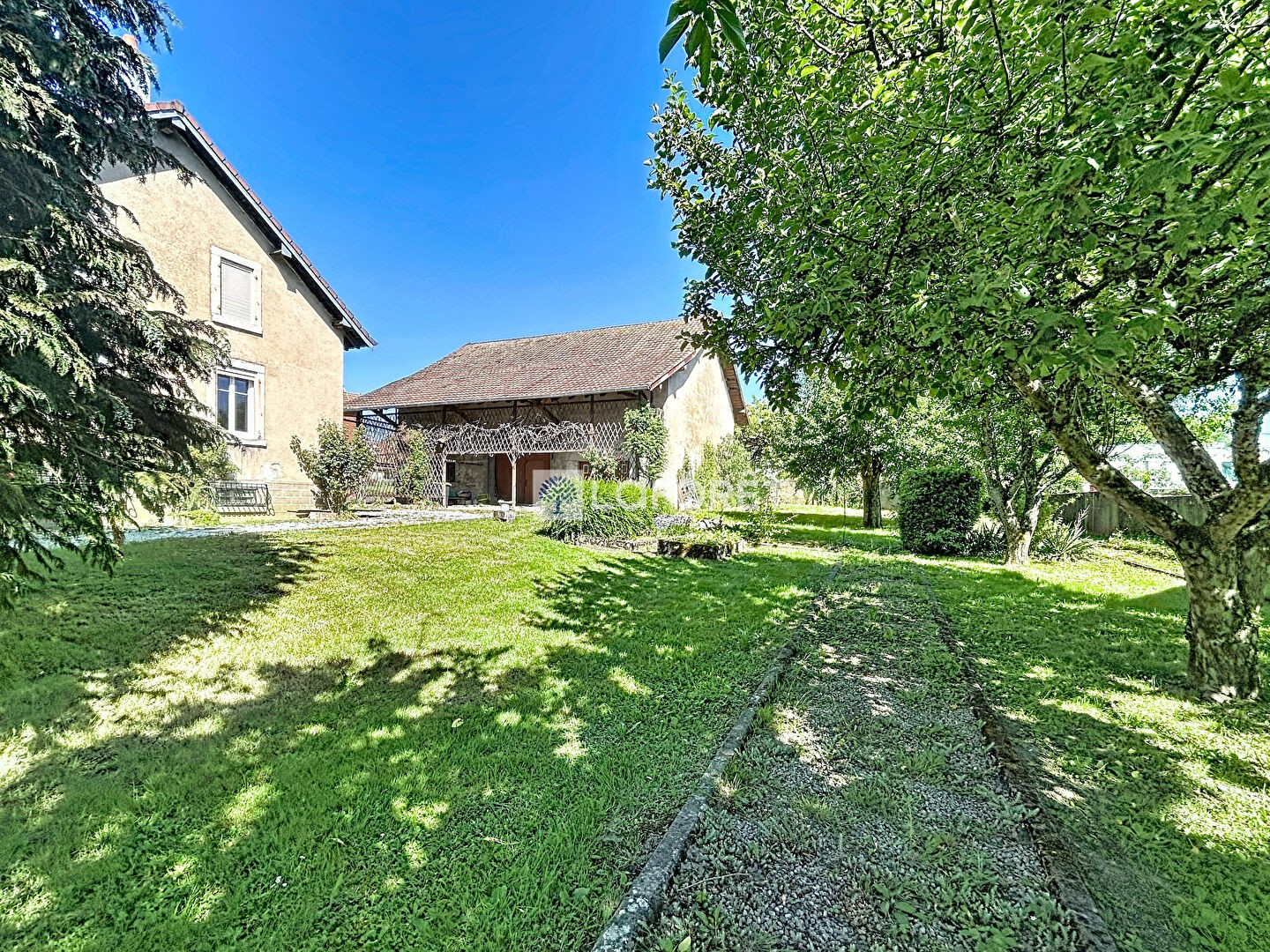 Maison à vendre - 7 pièces - 138m2 - Fesches-Le-Châtel (25490)