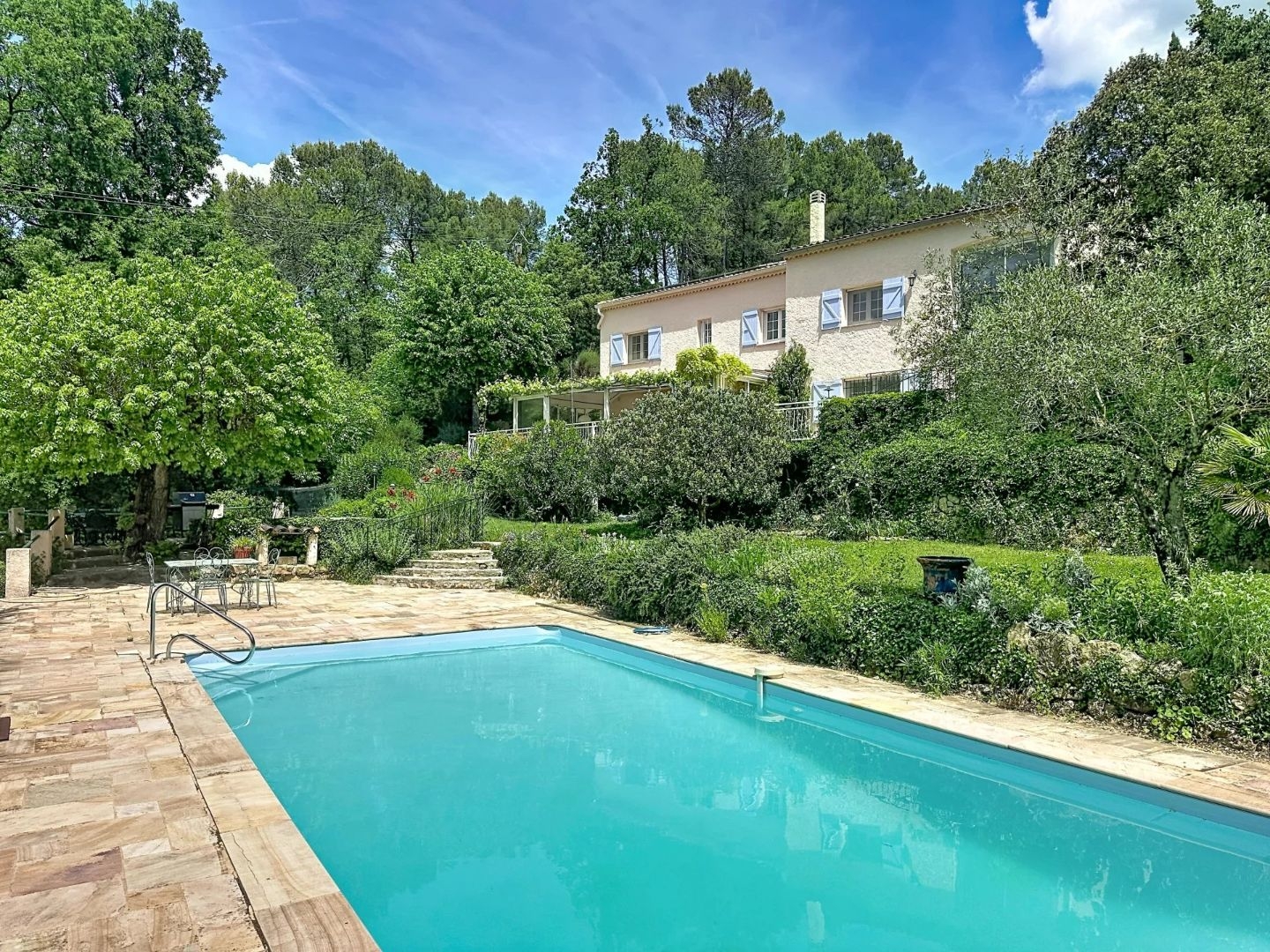 Maison à vendre - 261m2 - Flayosc (83780)