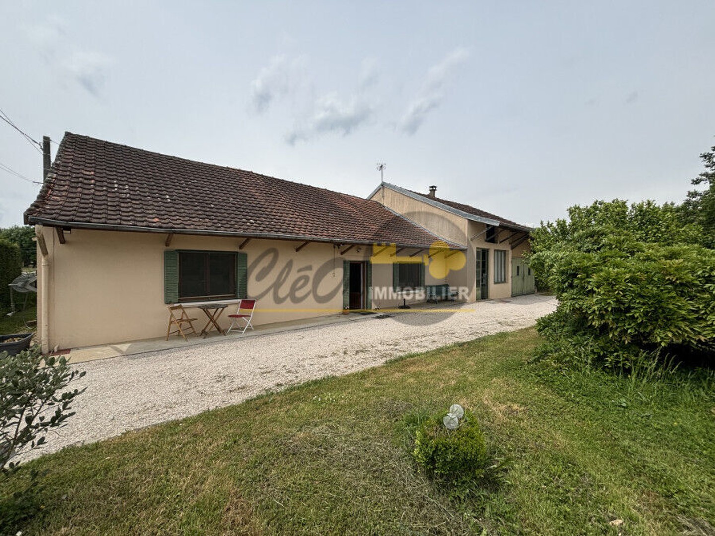 Maison à vendre - 4 pièces - 128m2 - Pierre-De-Bresse (71270)