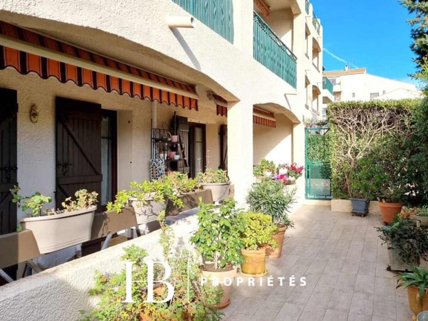 Appartement à vendre - 3 pièces - 70m2 - Sanary-Sur-Mer (83110)