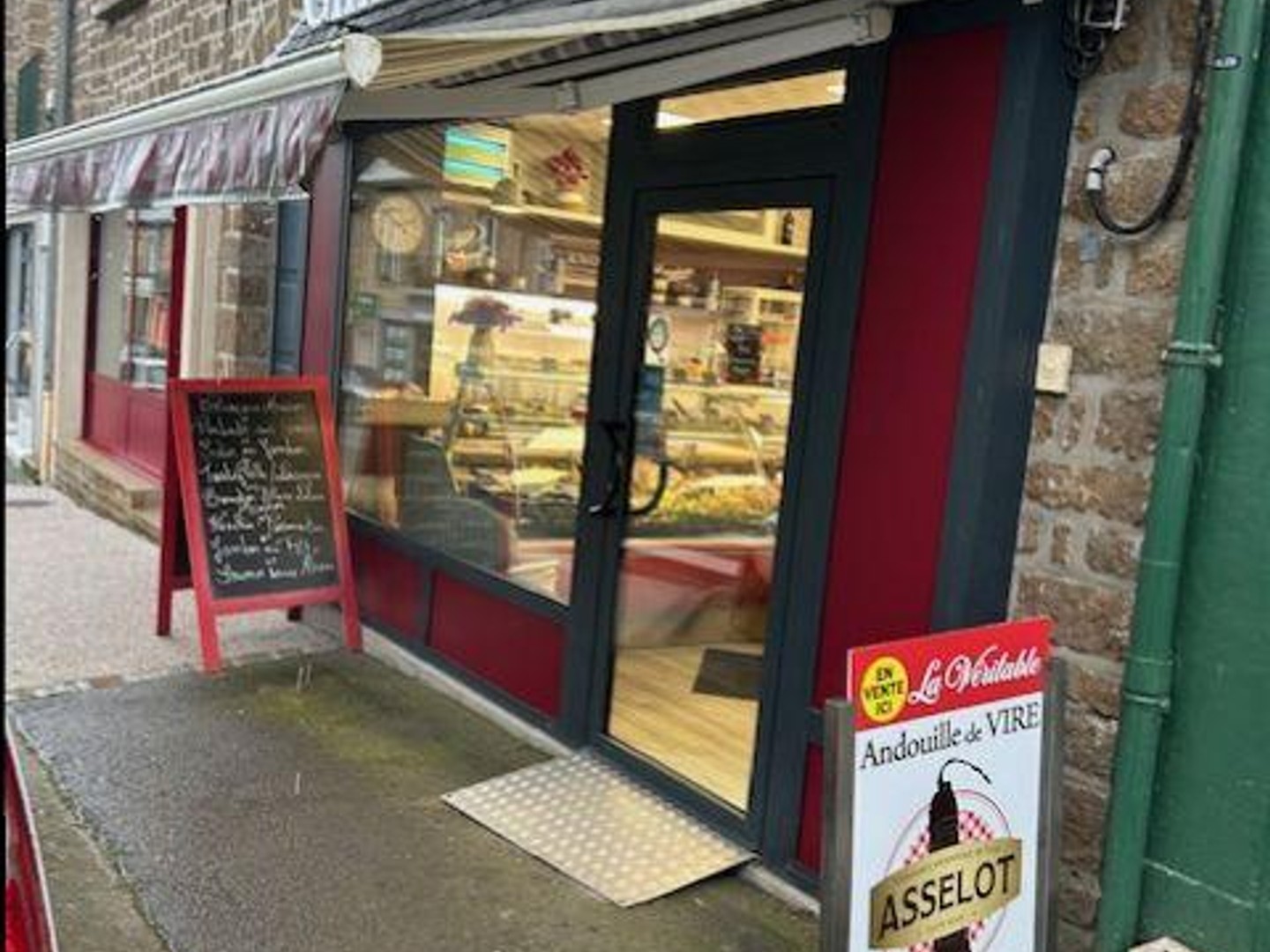 Locaux à vendre - 150m2 - Sourdeval (50150)