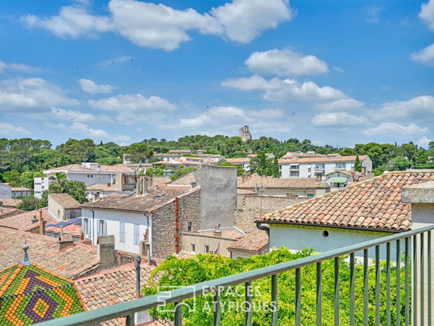 Prestigieux appartement quai de la Fontaine avec terrasse et garage