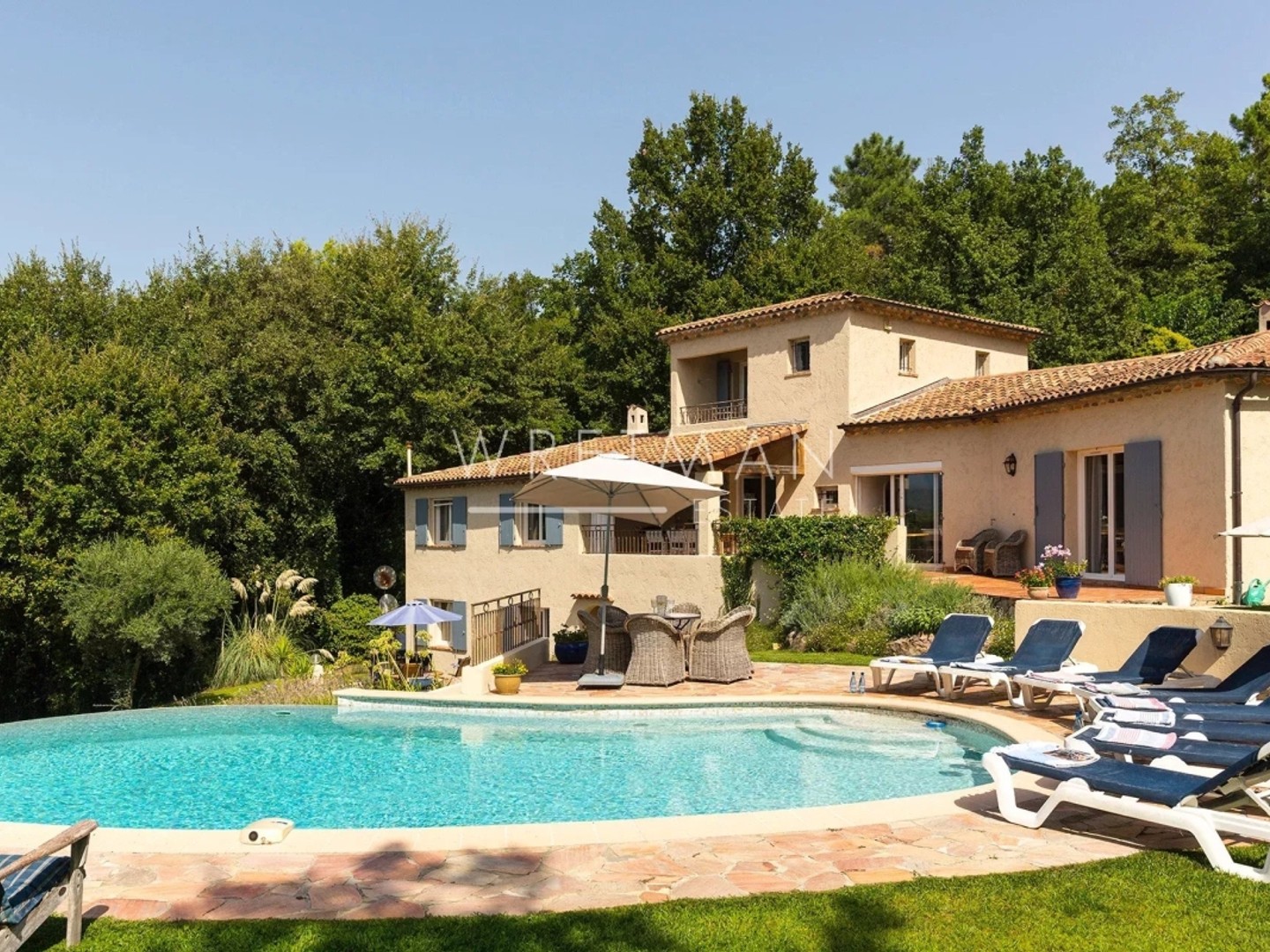 Belle villa avec appartement indépendant - Montauroux