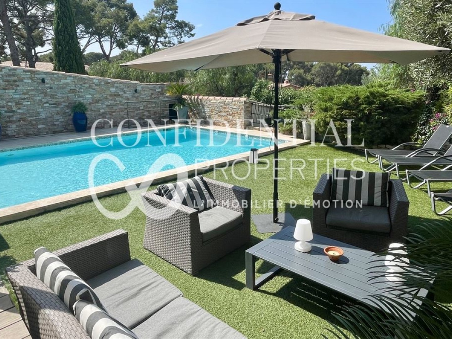 Maison à vendre - 7 pièces - 170m2 - Sanary-Sur-Mer (83110)