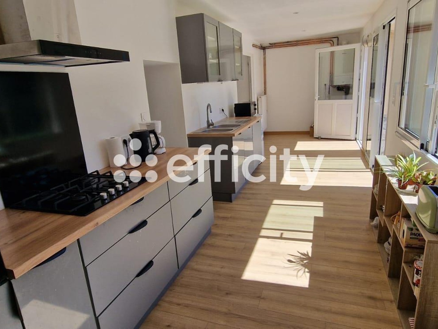 Maison à vendre - 7 pièces - 166m2 - Saint-Yrieix-Sur-... (16710)