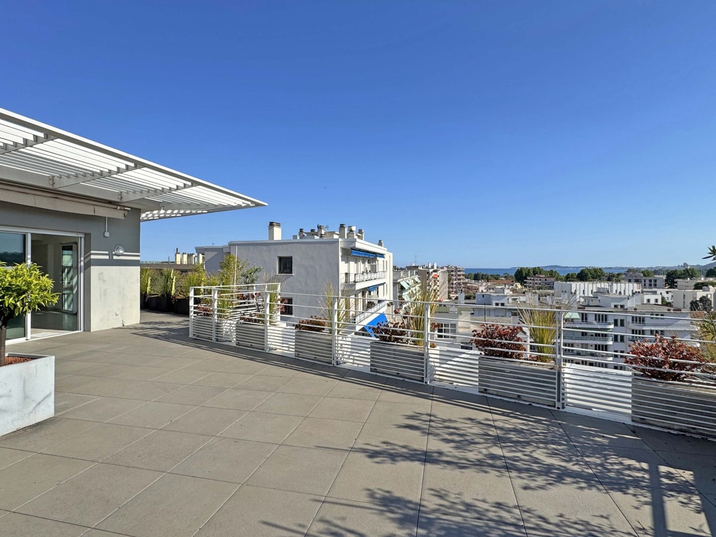 Penthouse de 107 M2 Terrasse de 127 M2 à deux pas de la mer - Cagnes-sur-Mer