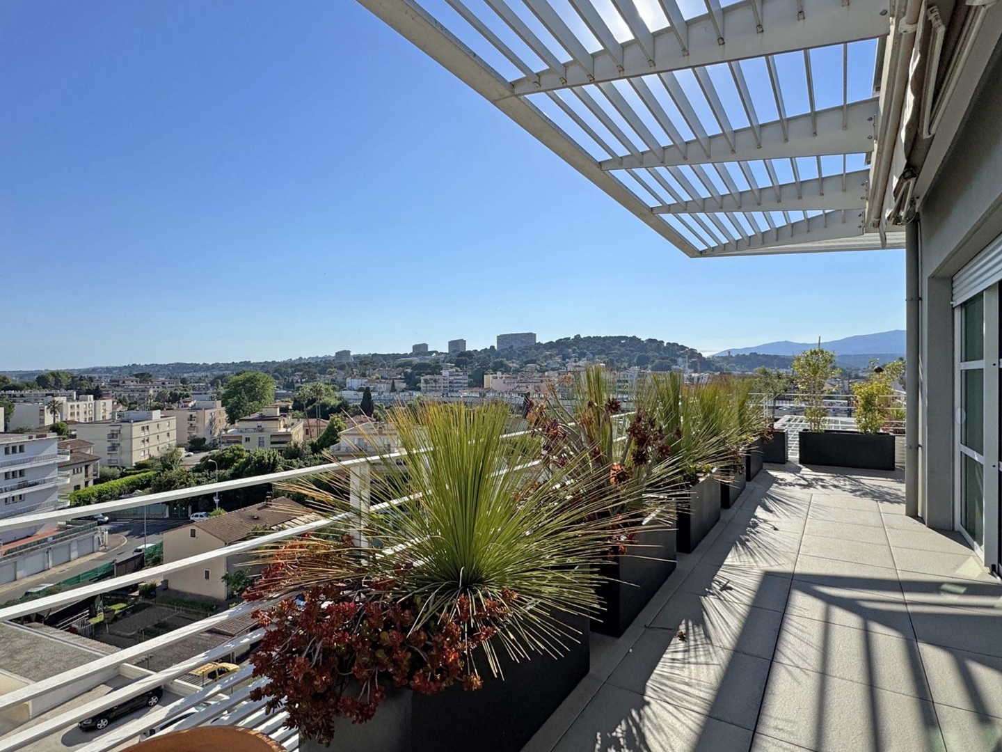 Appartement à vendre - 4 pièces - 106m2 - Cagnes-Sur-Mer (06800)