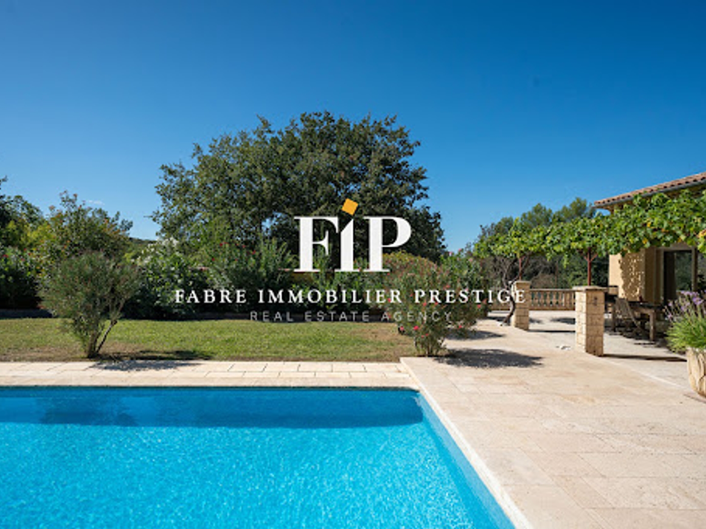 Maison à vendre - 13 pièces - 305m2 - Fuveau (13710)