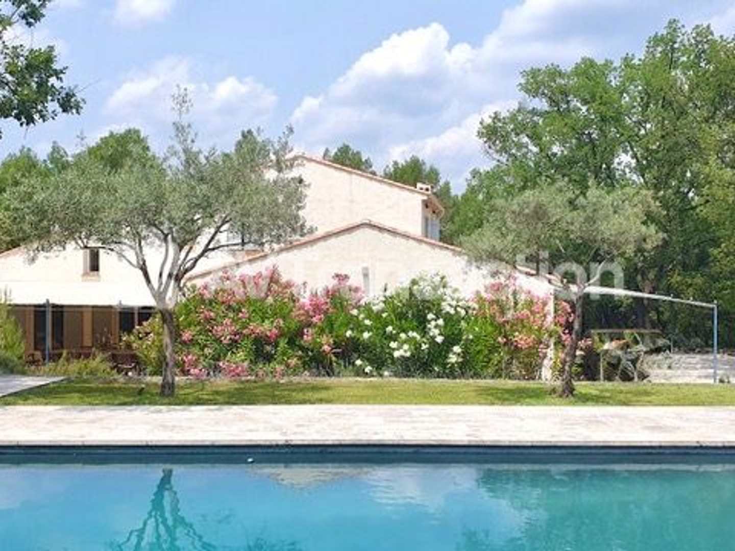 Exclusive. Belle grande villa à vendre à Lorgues