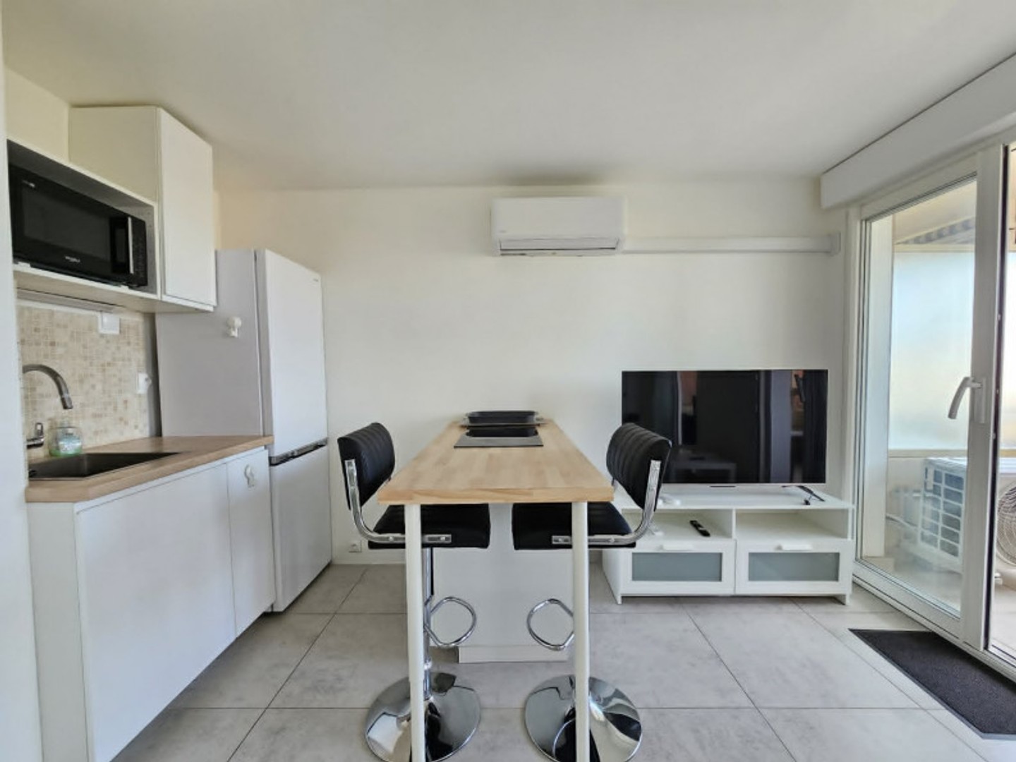 Appartement à vendre - 1 pièce - 22m2 - Cavalaire-Sur-Mer (83240)