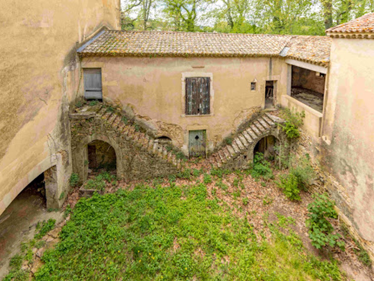 Maison à vendre - 9 pièces - 450m2 - Sabran (30200)