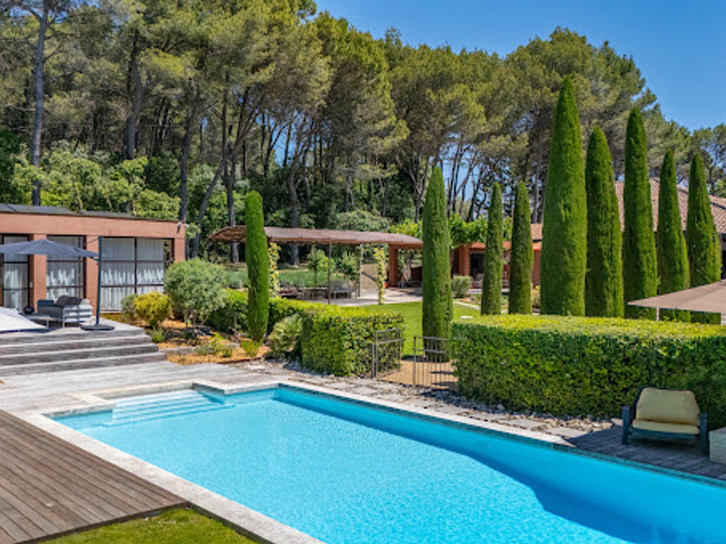 Maison à vendre - 8 pièces - 232m2 - Pernes-Les-Fontaines (84210)