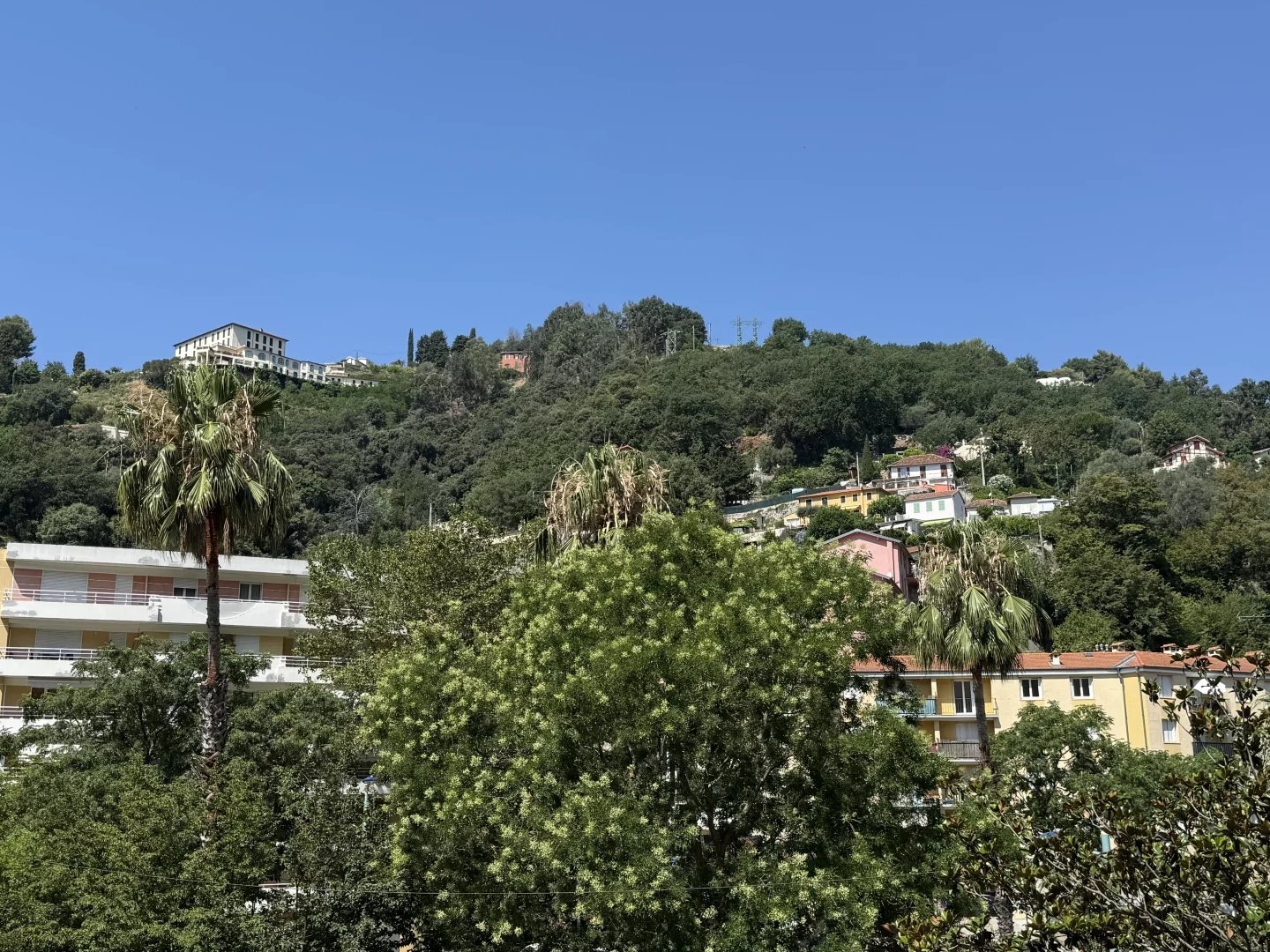 Appartement à vendre - 2 pièces - 56m2 - Menton (06500)