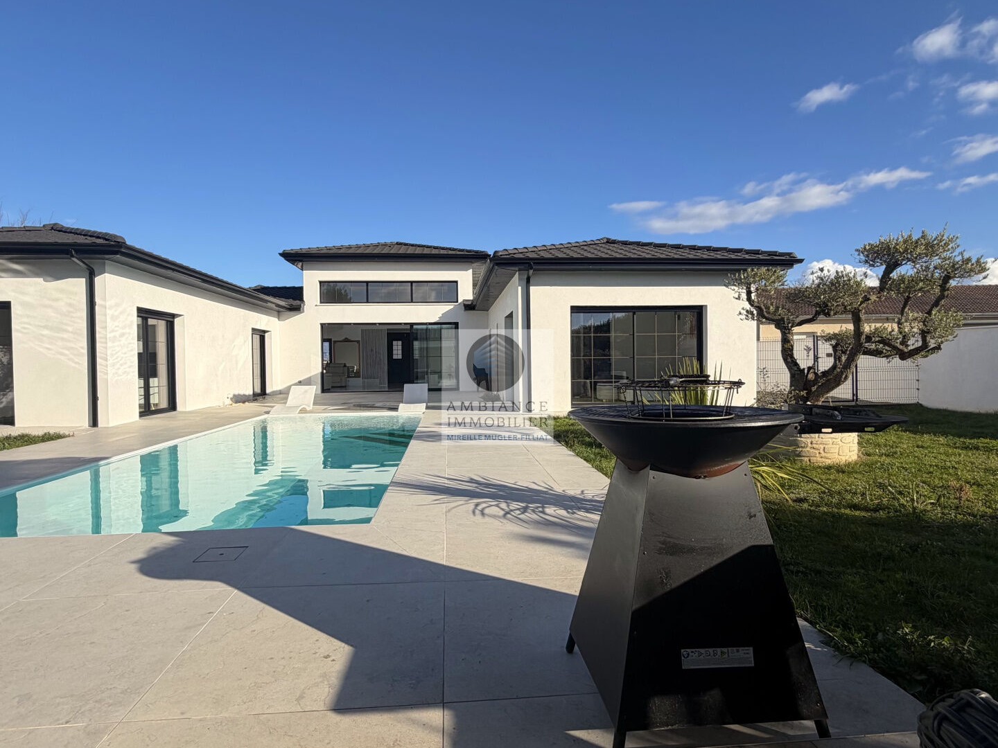 Maison d'architecte contemporaine avec piscine