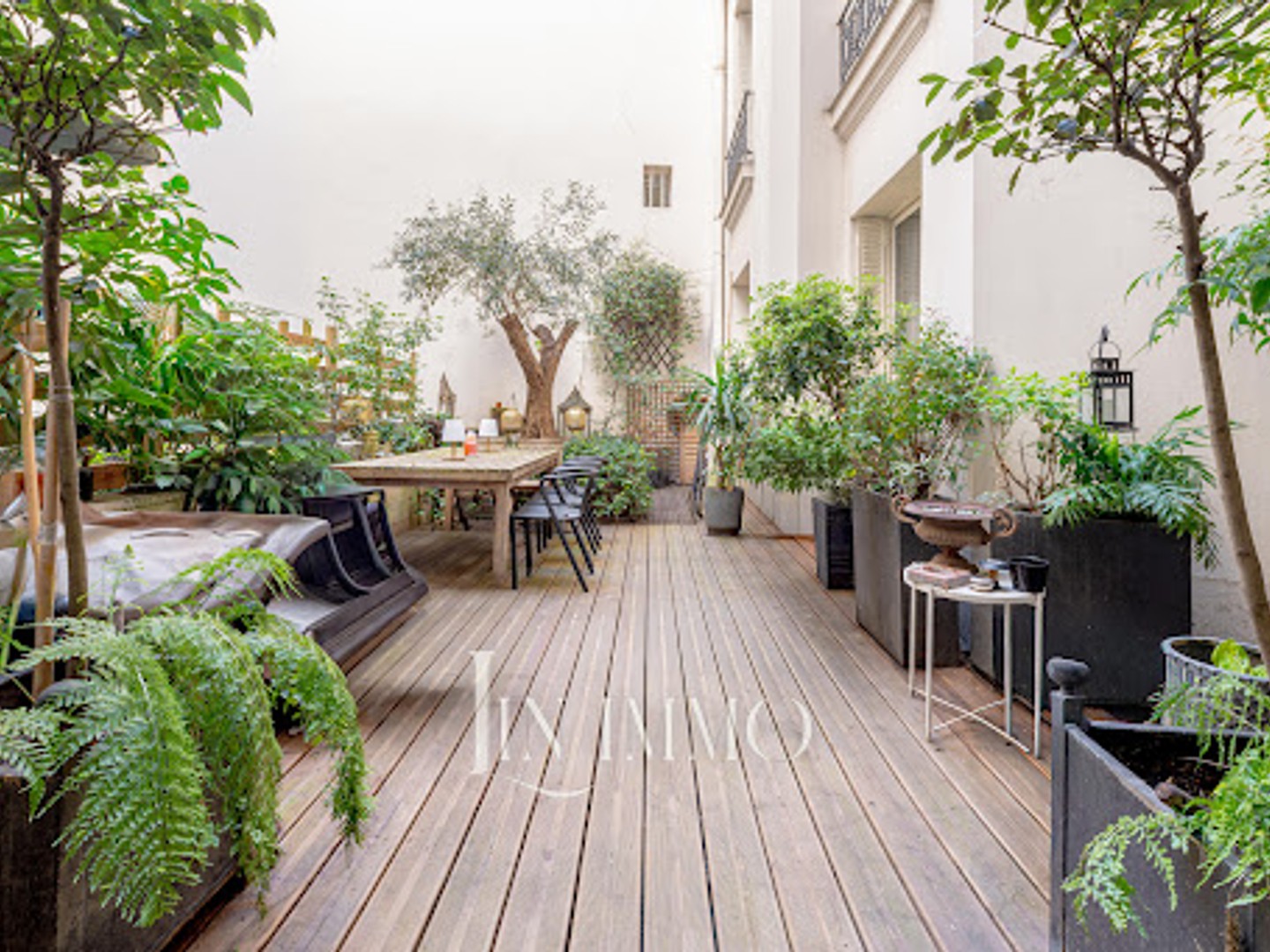 Appartement 2 pièces 150 m²