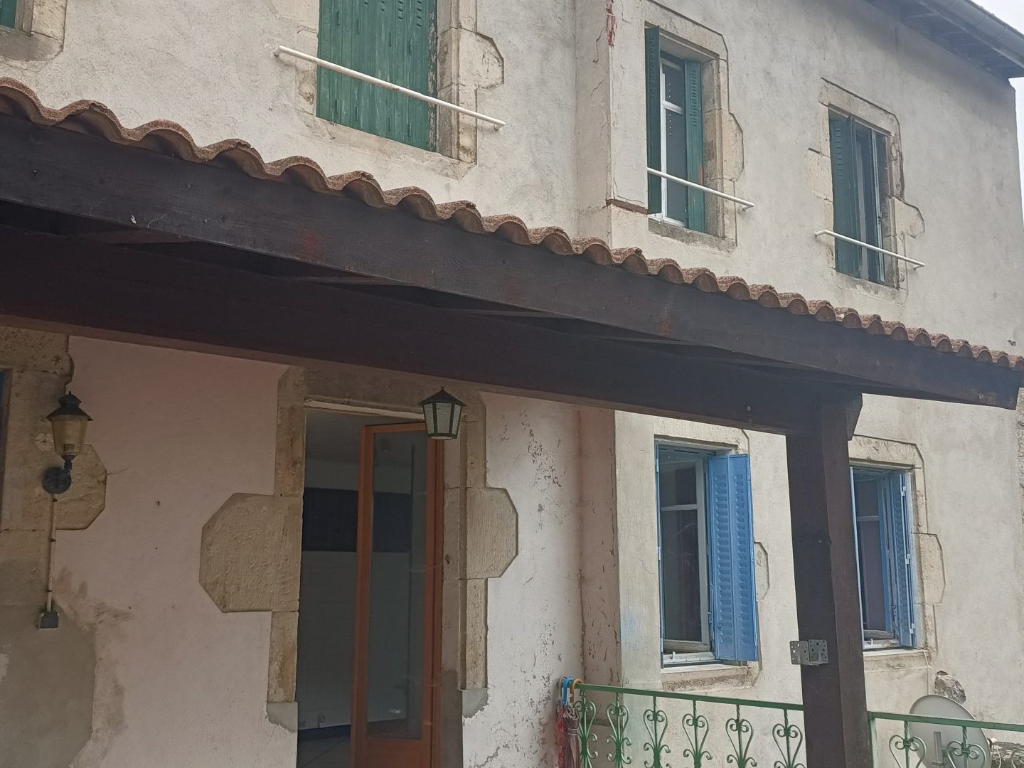 Immeuble à vendre - 425m2 - Montpezat-Sous-Ba... (07560)