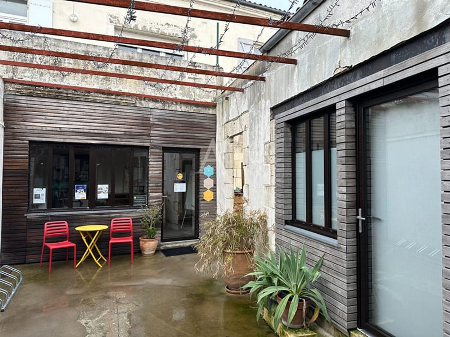 Magasin à vendre - 8 pièces - 752m2 - Rochefort (17300)
